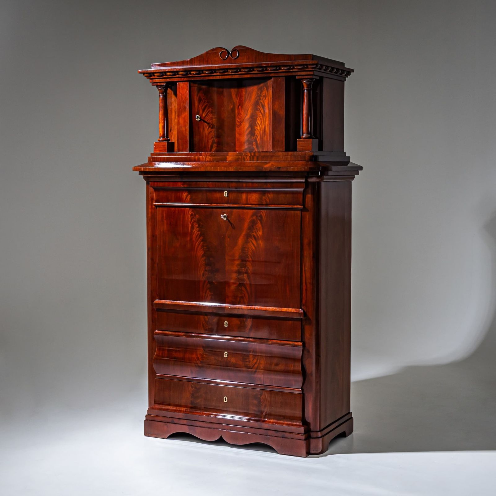 Biedermeier secretairkast in mahonie, ca. 1830 photo furniture