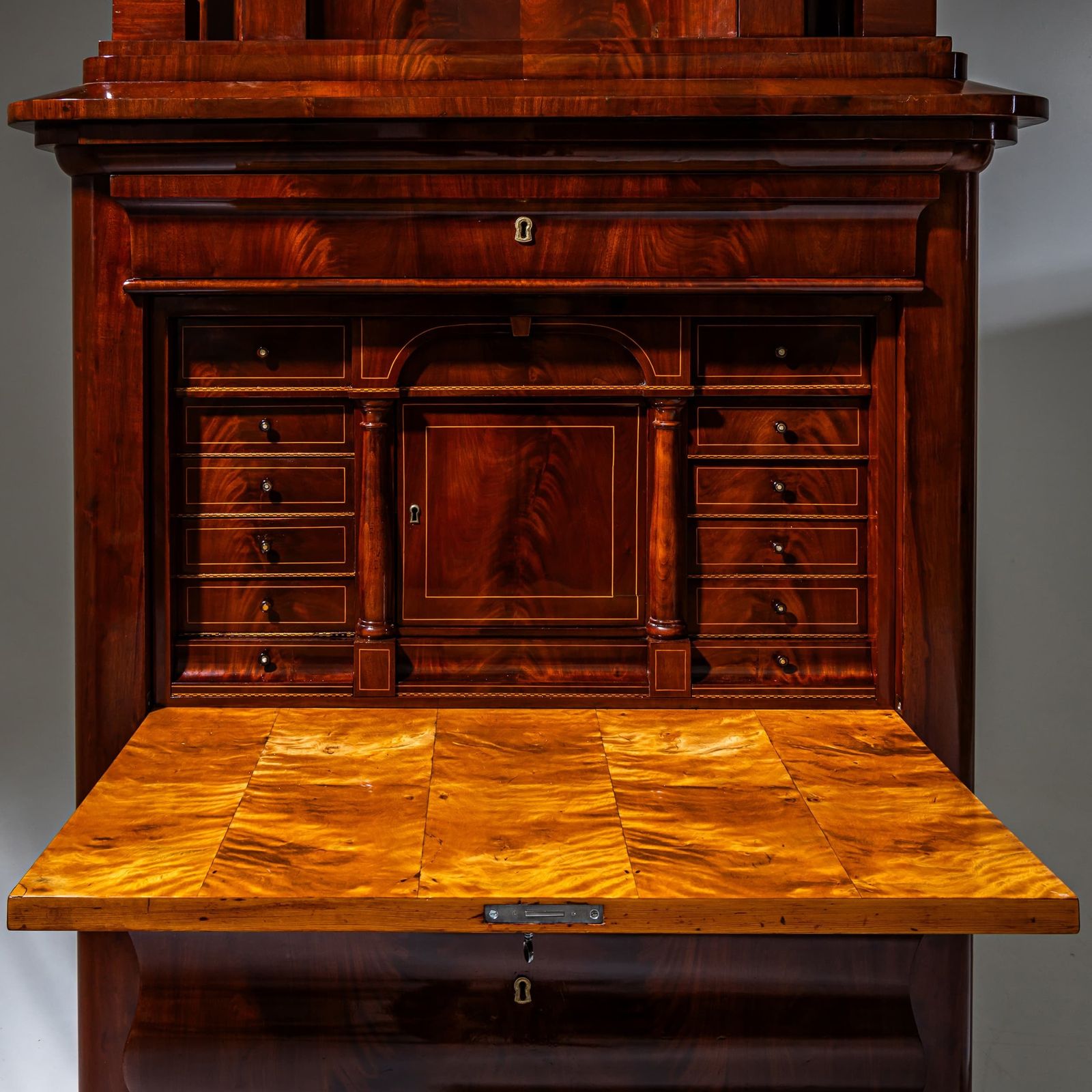 Biedermeier secretairkast in mahonie, ca. 1830 photo buy