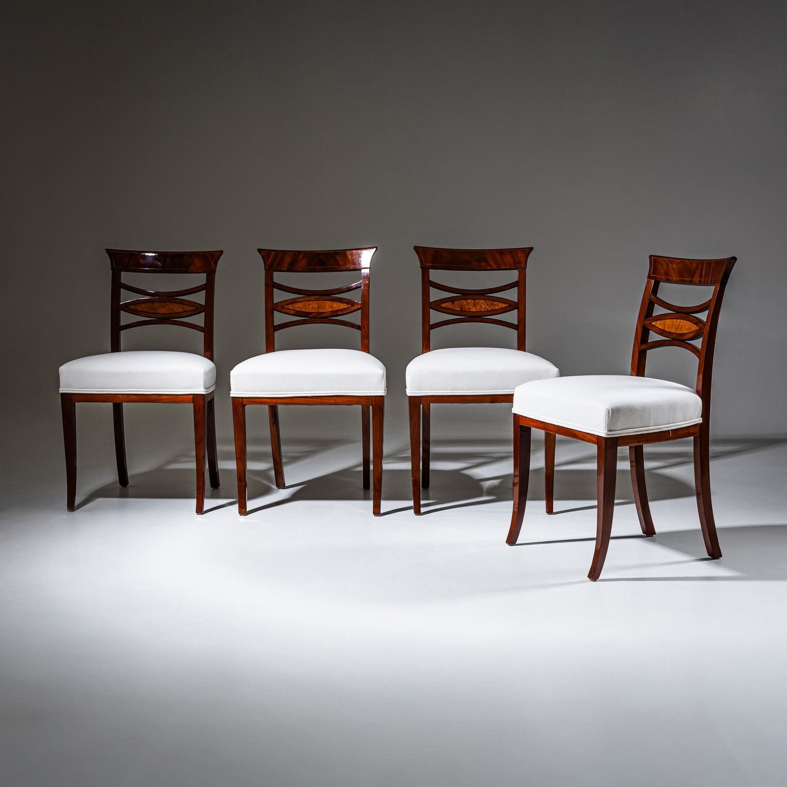 Set van vier Biedermeier stoelen, eerste helft 19e eeuw photo furniture
