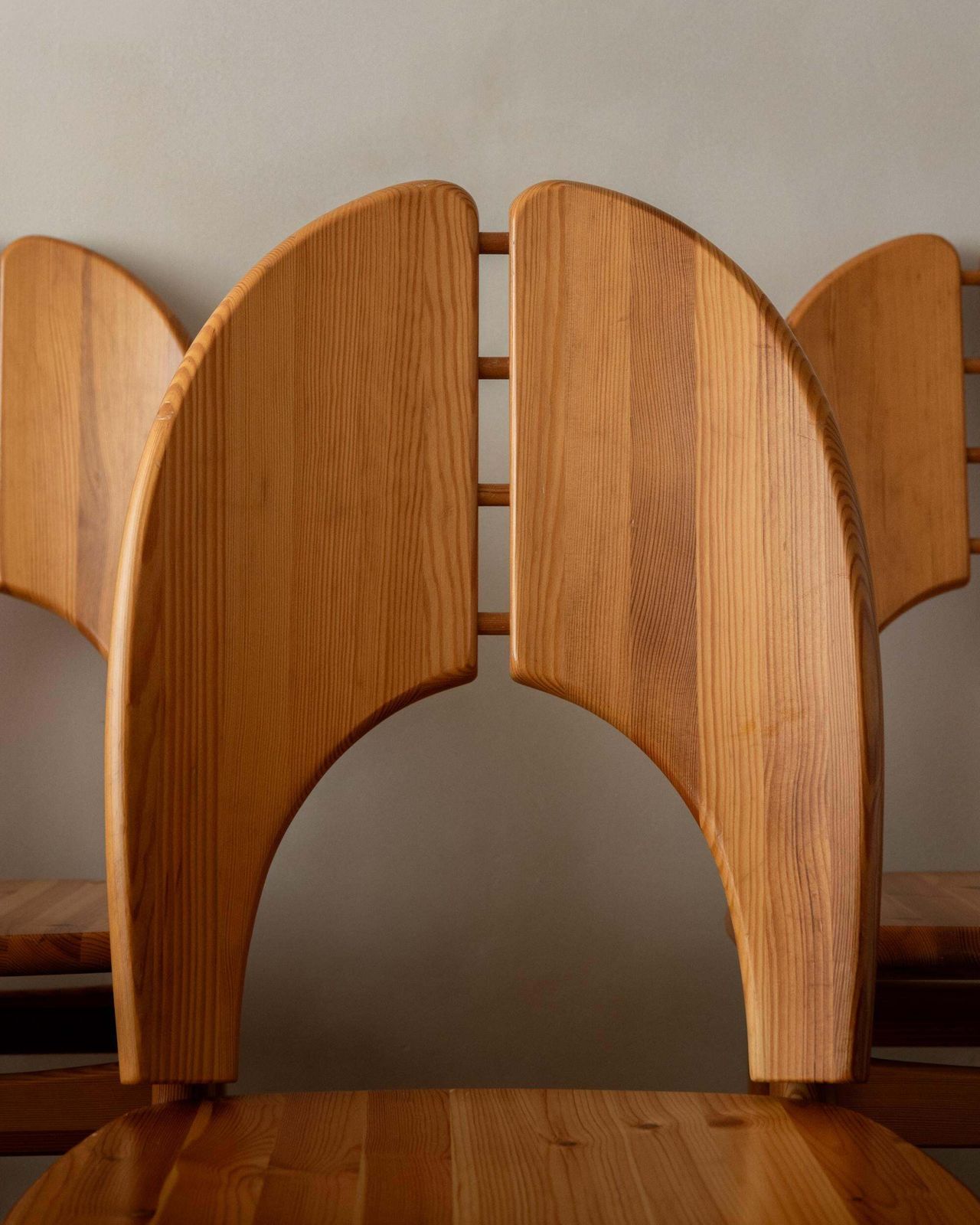 photo furniture Scandinavian Brutalist Pine Dining Chairs With Sculptural Back, 1970s, Set Of 6
