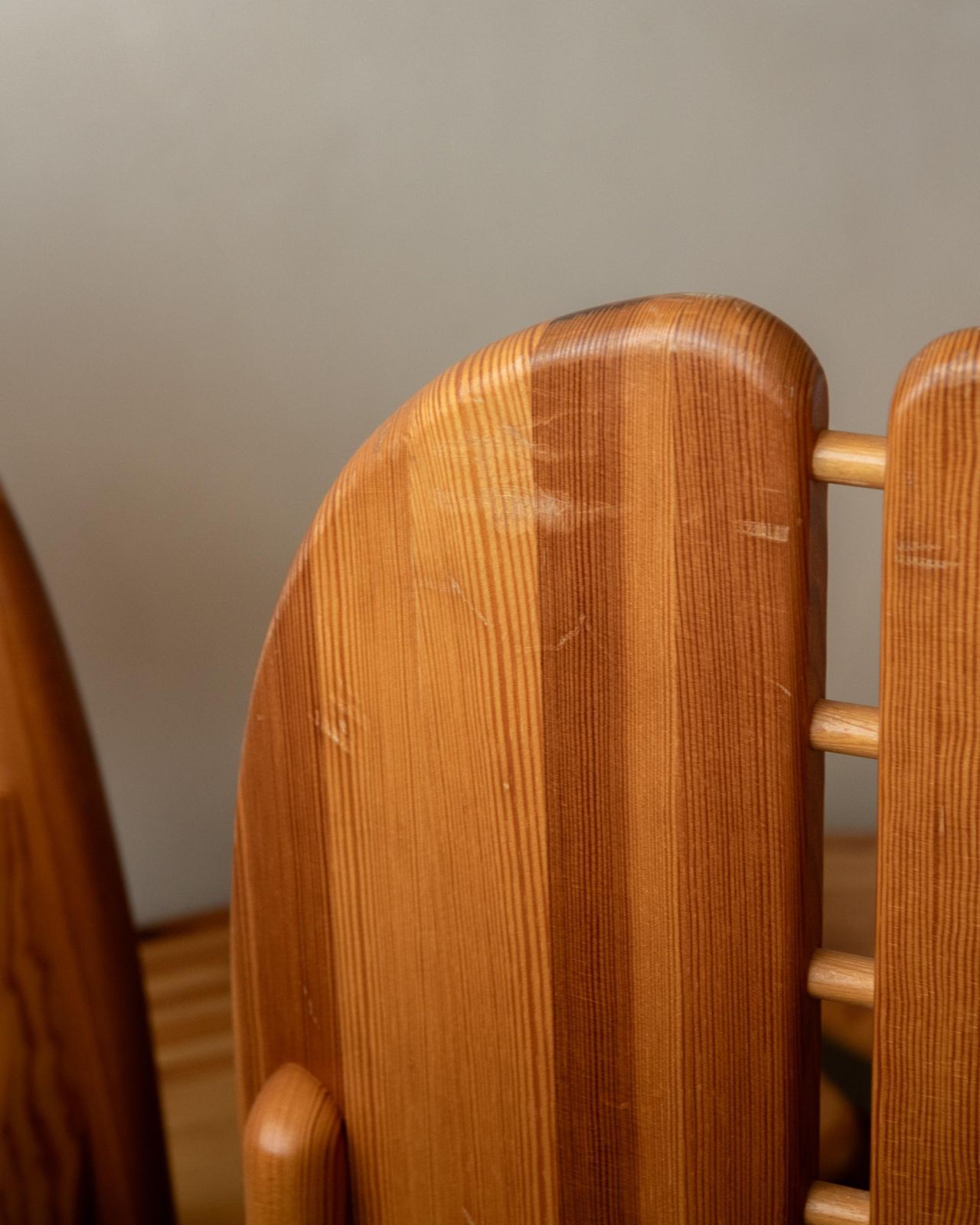 photo buy Scandinavian Brutalist Pine Dining Chairs With Sculptural Back, 1970s, Set Of 6