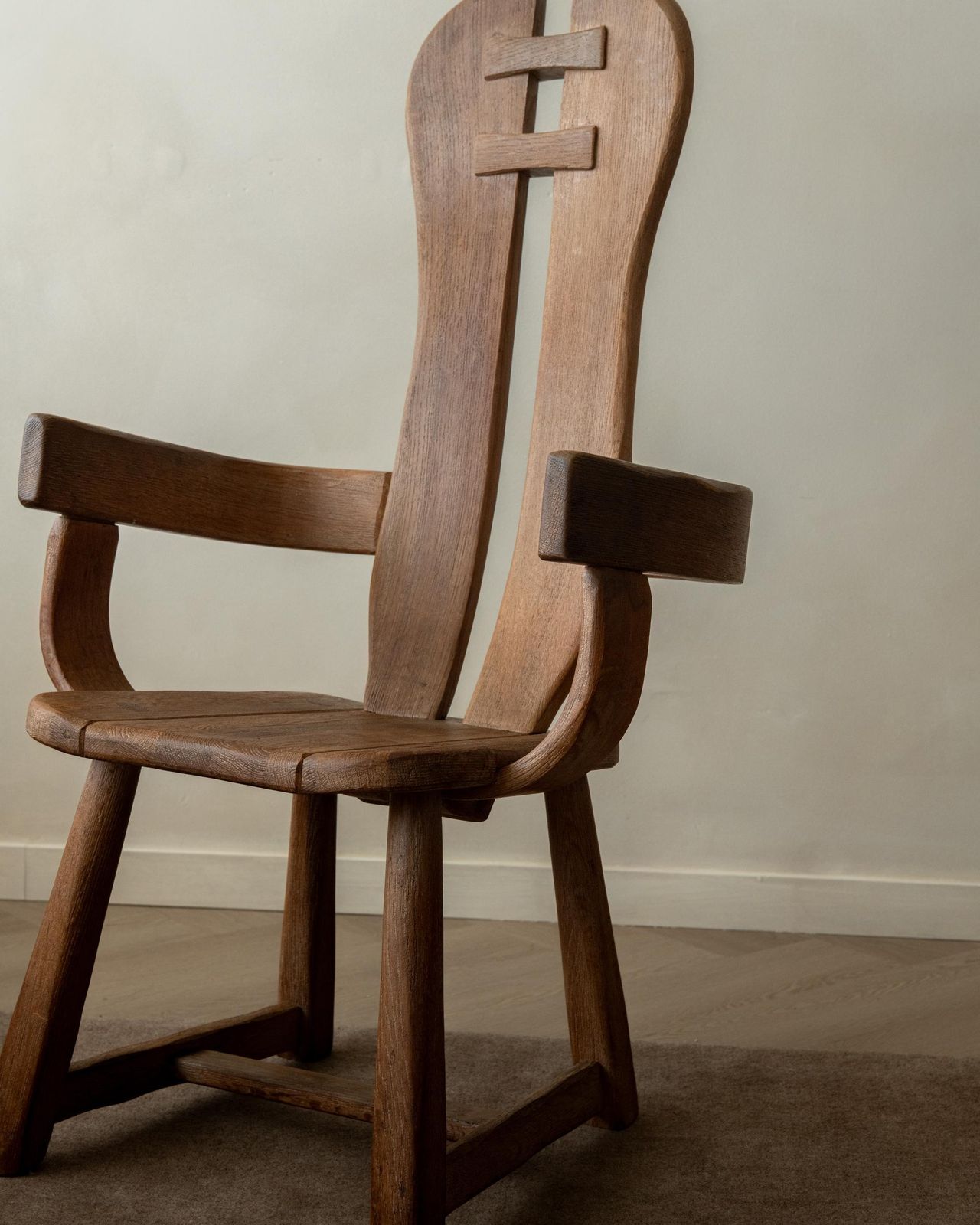 Brutalist Oak Armchair With Sculptural High Back By De Puydt, Beglium, 1960s photo vinterior