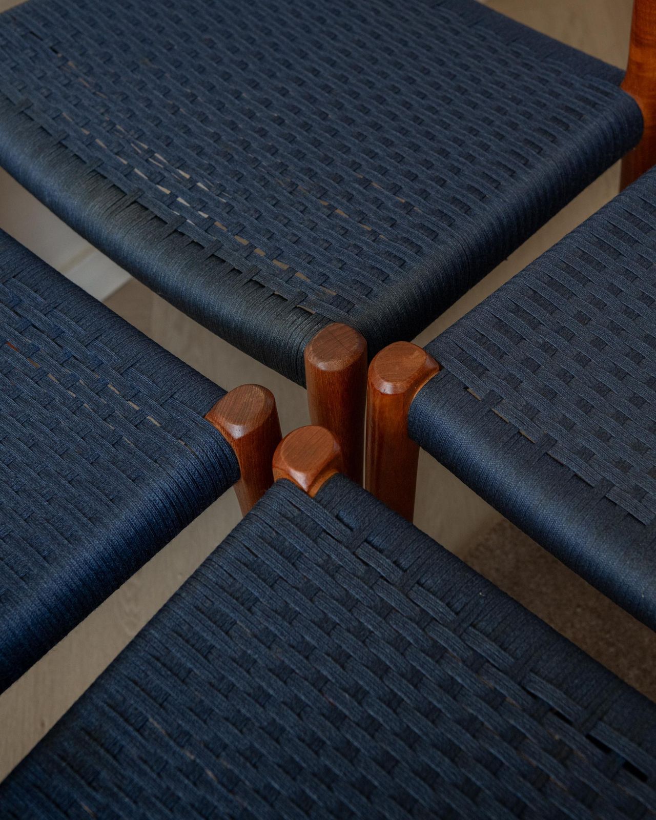 photo vinterior Mid Century Modern Teak Dining Chairs Model 77 By Niels Otto Møller, 1960s