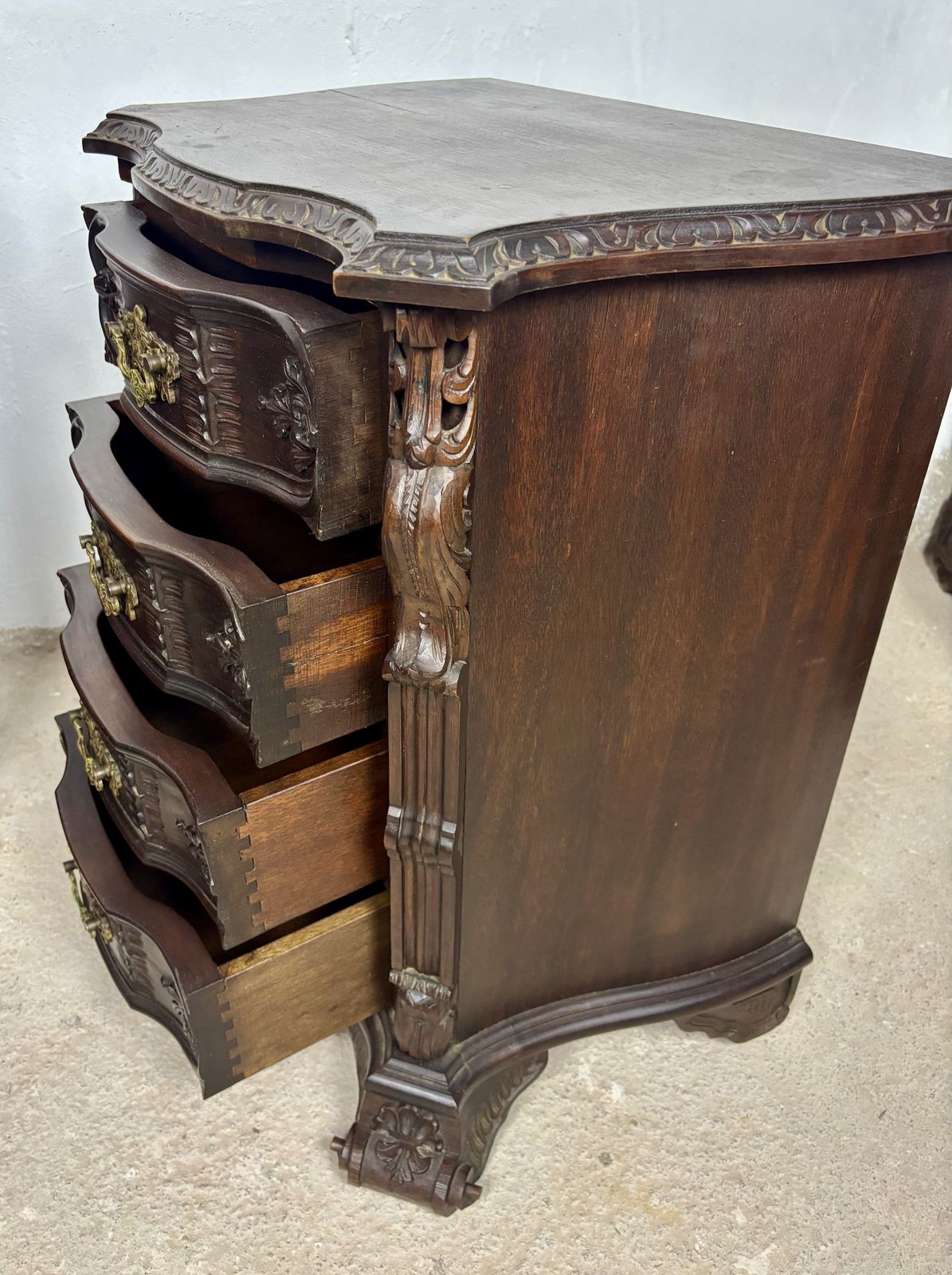 photo vinterior Pair Of Carved Wood Bedside Cabinets, 1930s