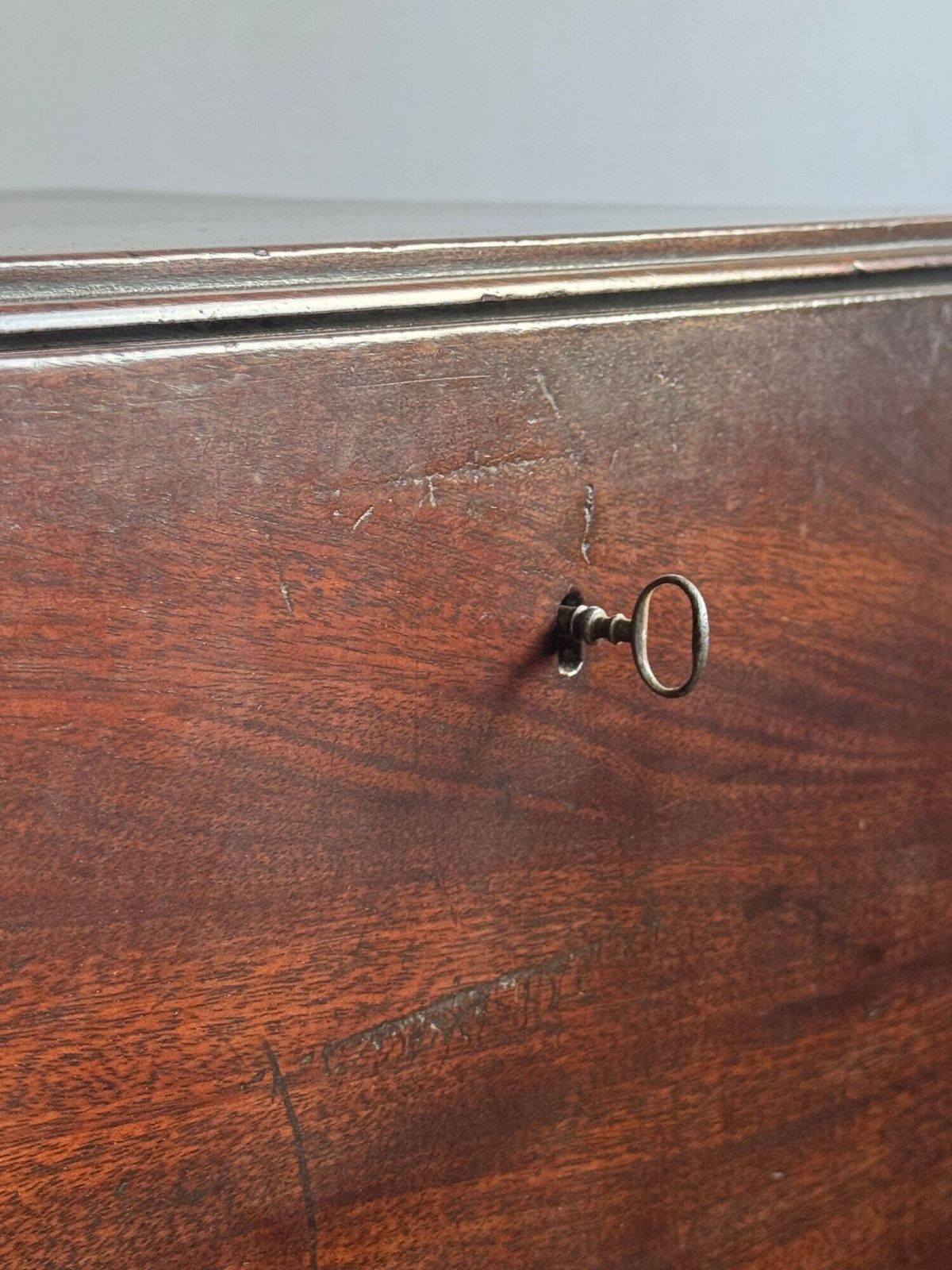 photo furniture Georgian Mahogany Deception Table