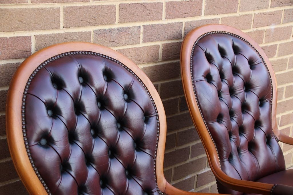 810.0 Pair Of Chesterfield Parlour Armchairs photo