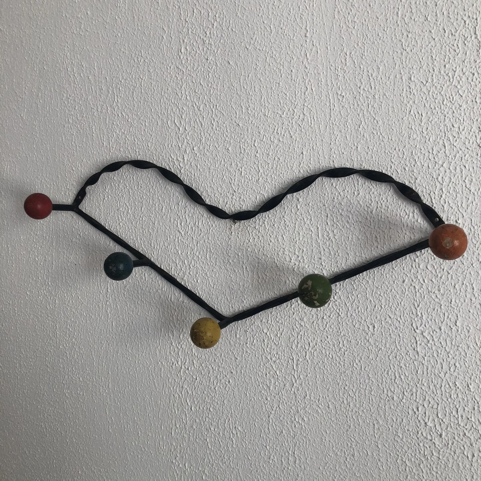 Vintage 1960s Heart Shaped Coat Rack With 5 Wooden Ball Hooks   60 Cm