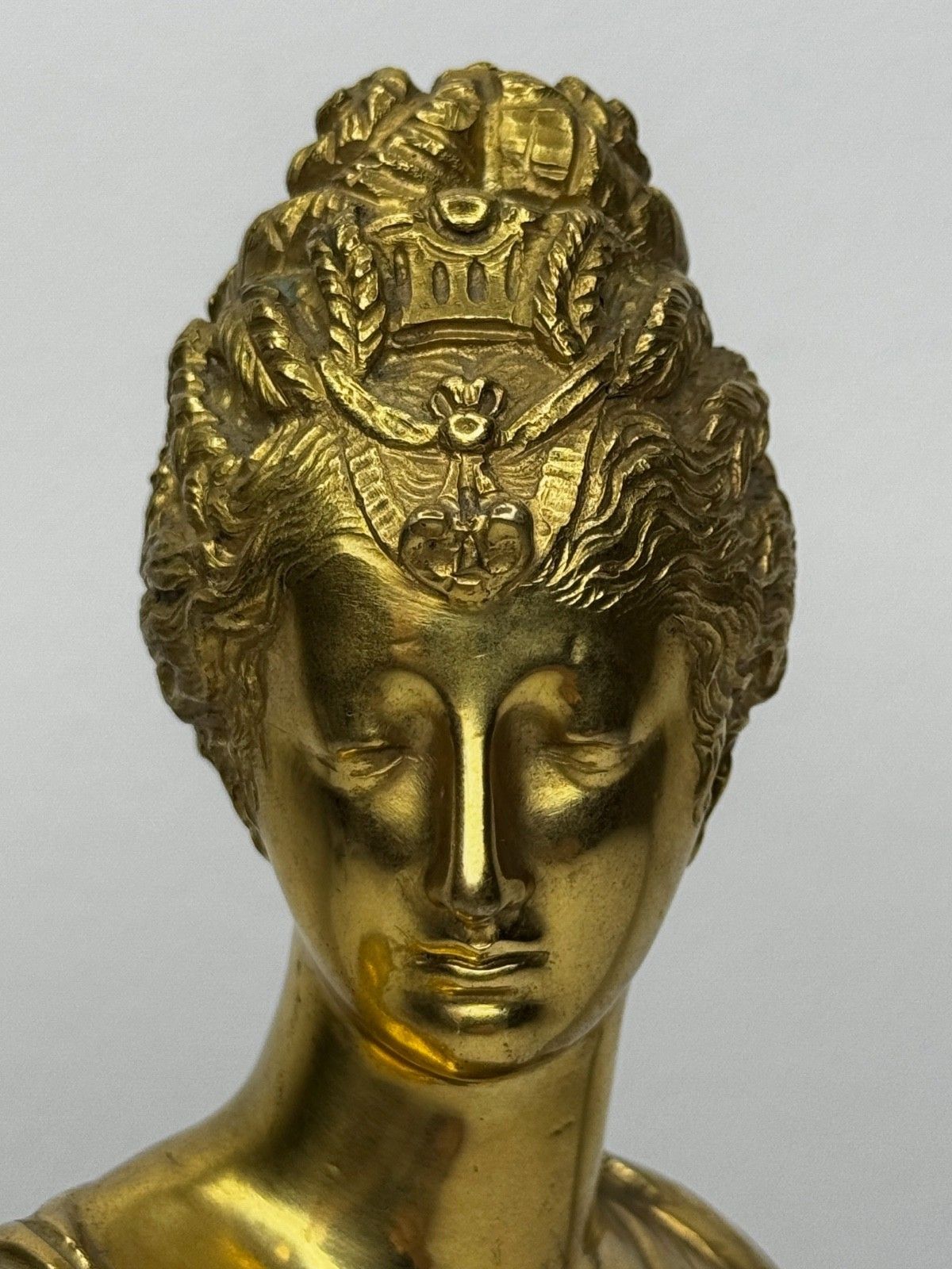 19th Century Parisian Bronze Bust Sculpture Of Marie Antoinette In The Manner Of Mathurin Moreau photo 3800.0