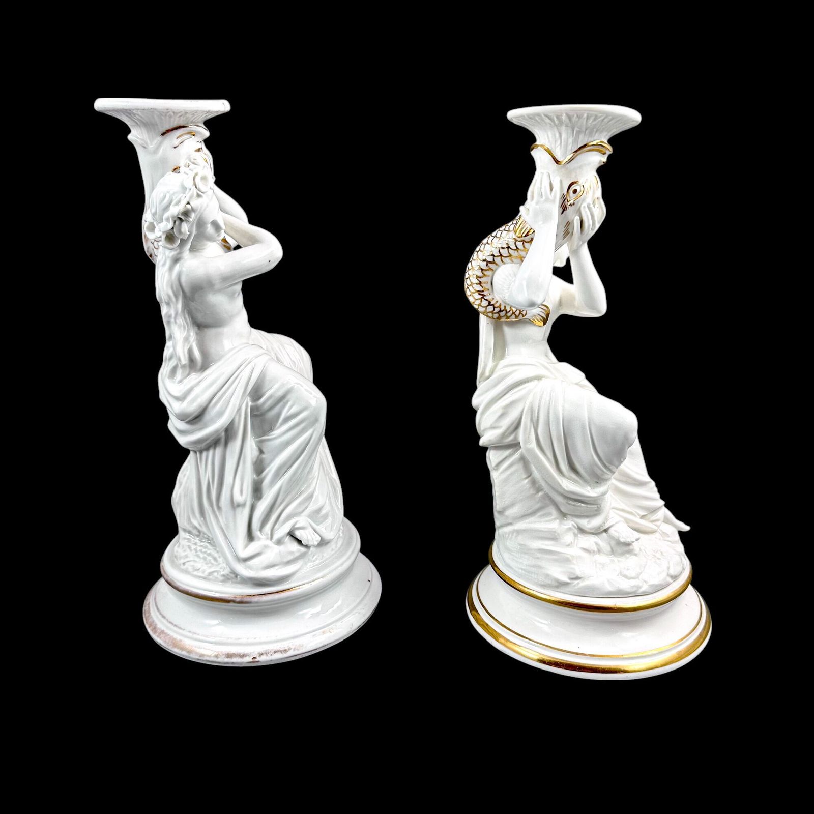 Paar Victoriaanse porseleinen figuratieve kandelaars, mogelijk Sutherland & Sons, Staffordshire photo furniture