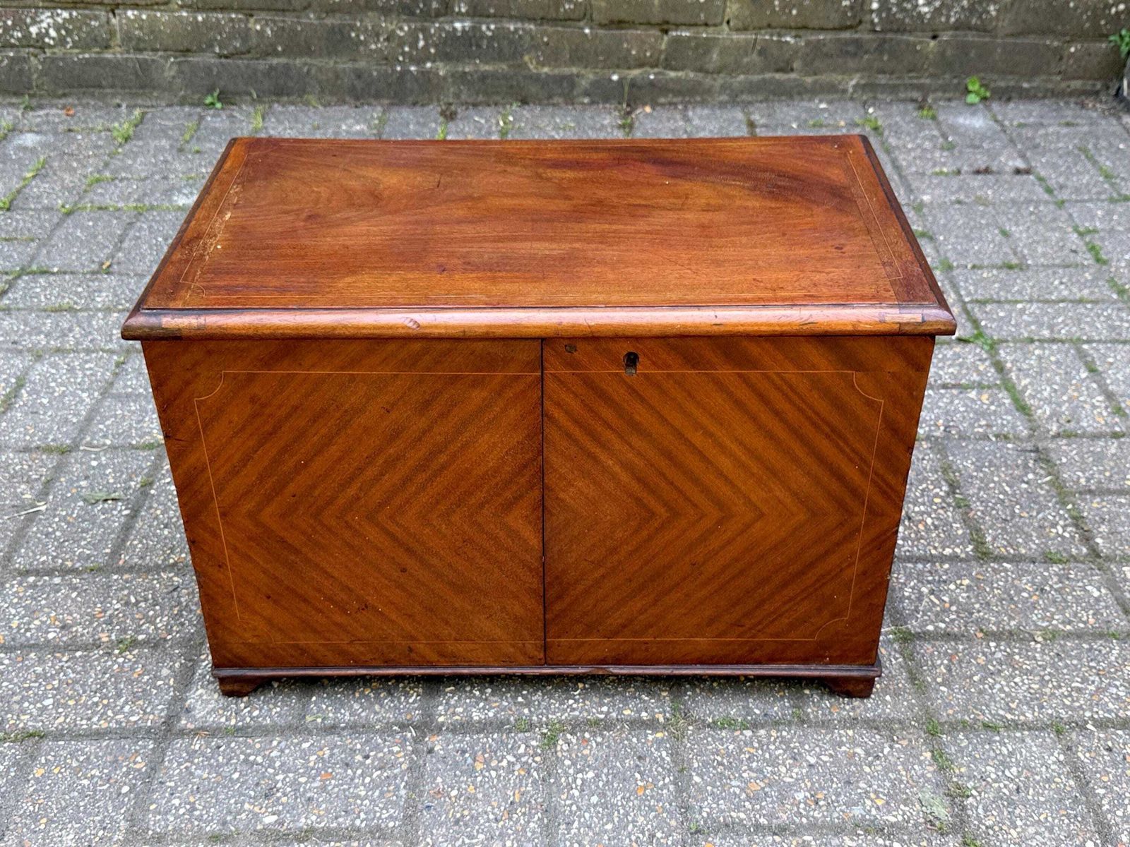 photo vinterior Antique Victorian Mahogany Veneered Tea Caddy / Document Box – 19th Century (55cm W X 37cm H X 33cm D)