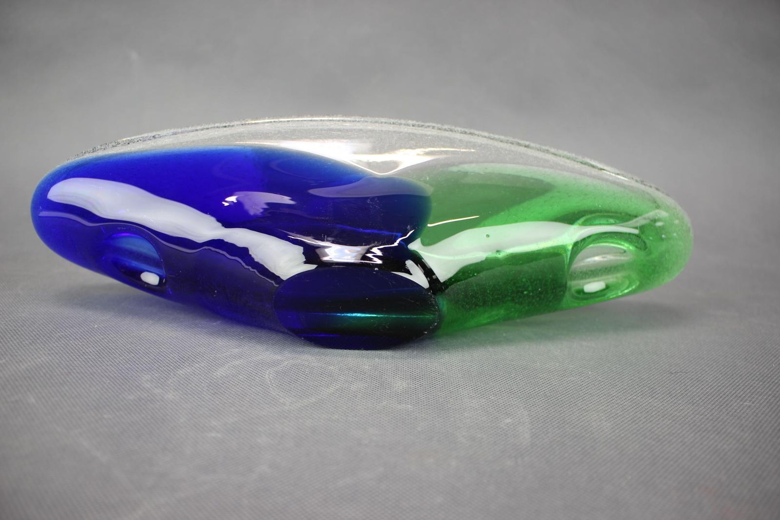 Mid-Century Tsjechoslowaaks Novy Bor blauw en groen kunstglas schaal, jaren 1960 photo vintage