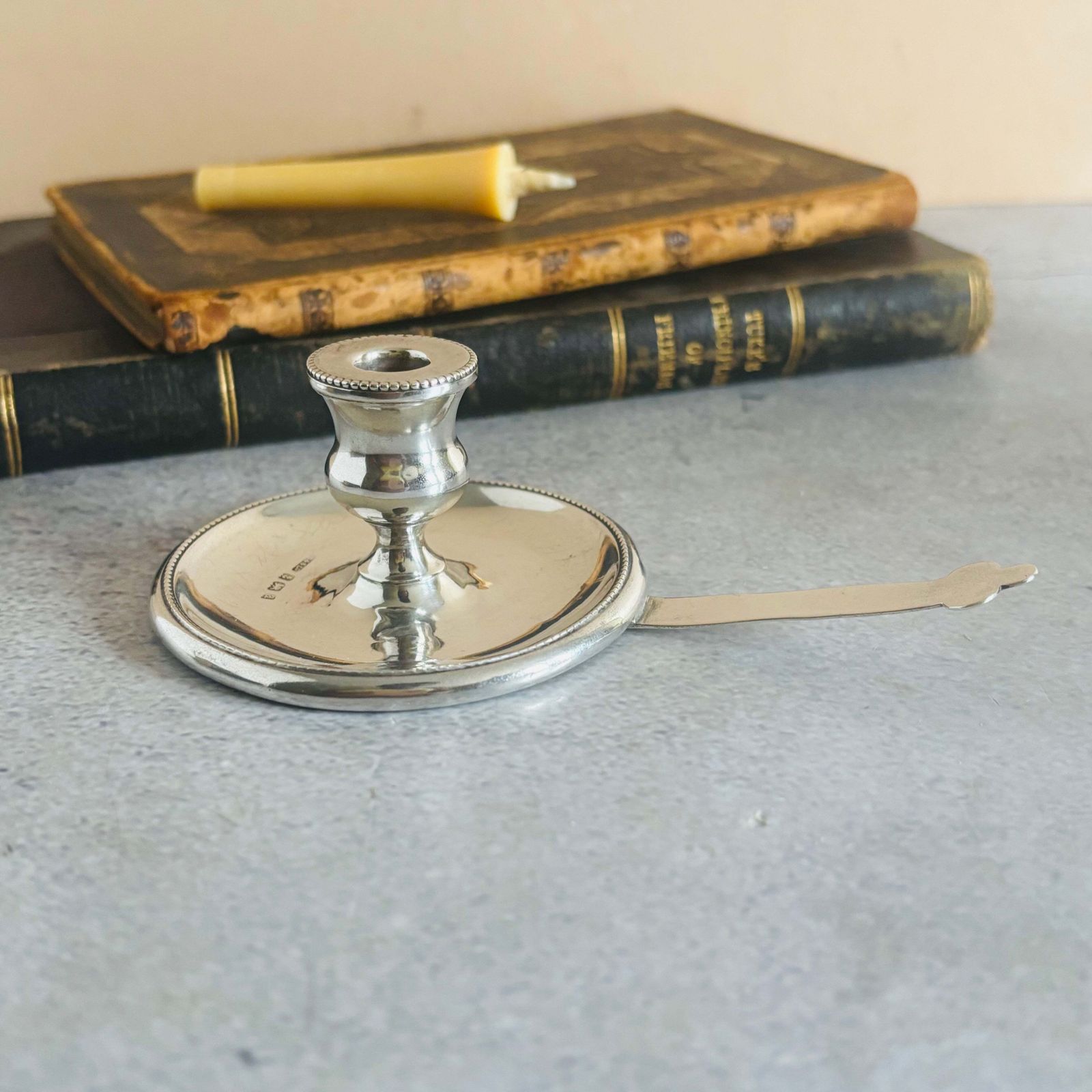Antiek sterling zilveren kamerstick met snuiter