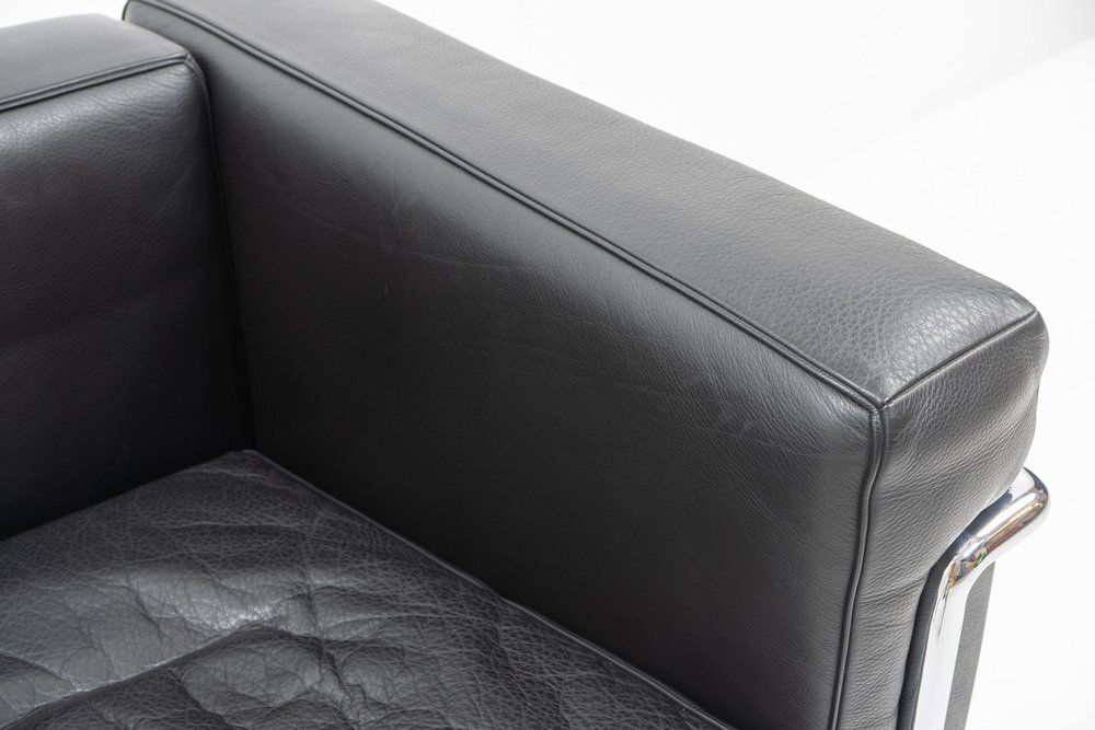 Lc2 Armchair By Le Corbusier For Cassina, 2000s photo vintage