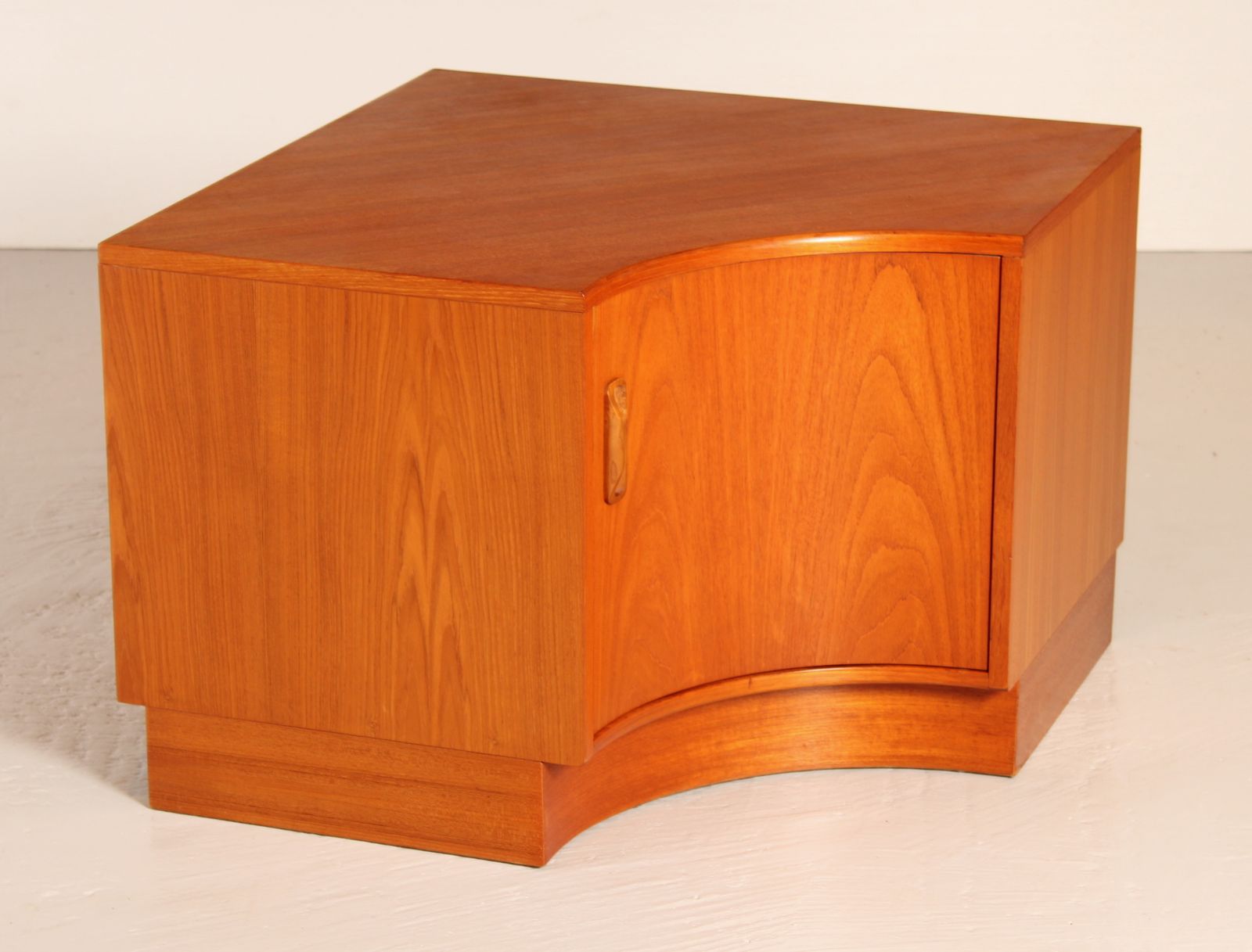 Mid Century G Plan Fresco Teak Corner Cabinet, Circa 1970s