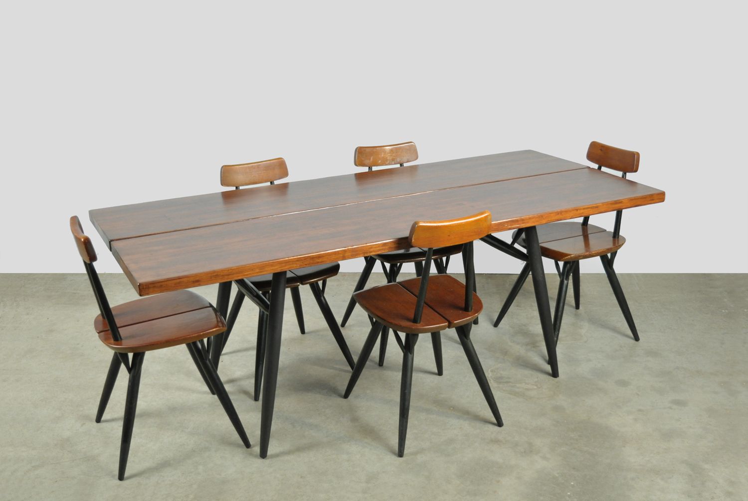 photo buy Scandinavisch Laukaan Puu "Pirkka" Tapiovaara eettafel, ca. jaren 1950