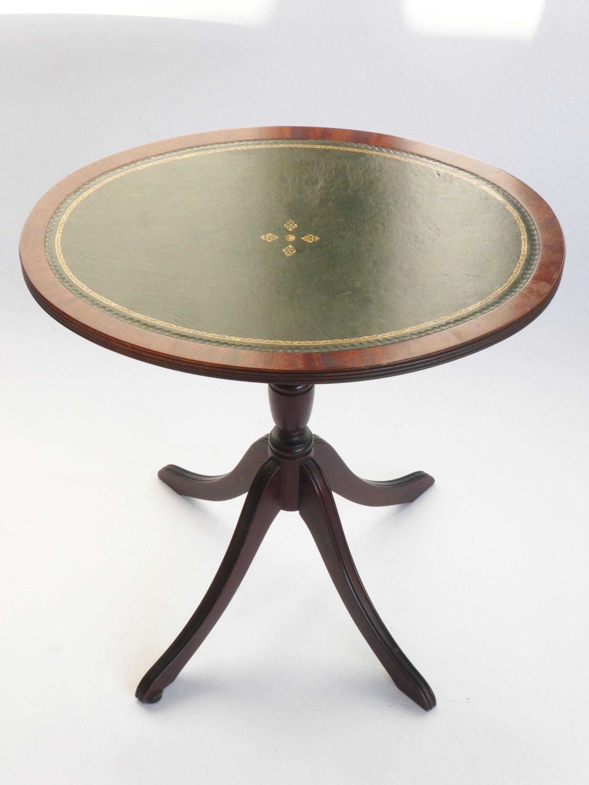 Antique Victorian Oval Coffee Table With Green Leather Top, English Wooden Side Table photo for sale