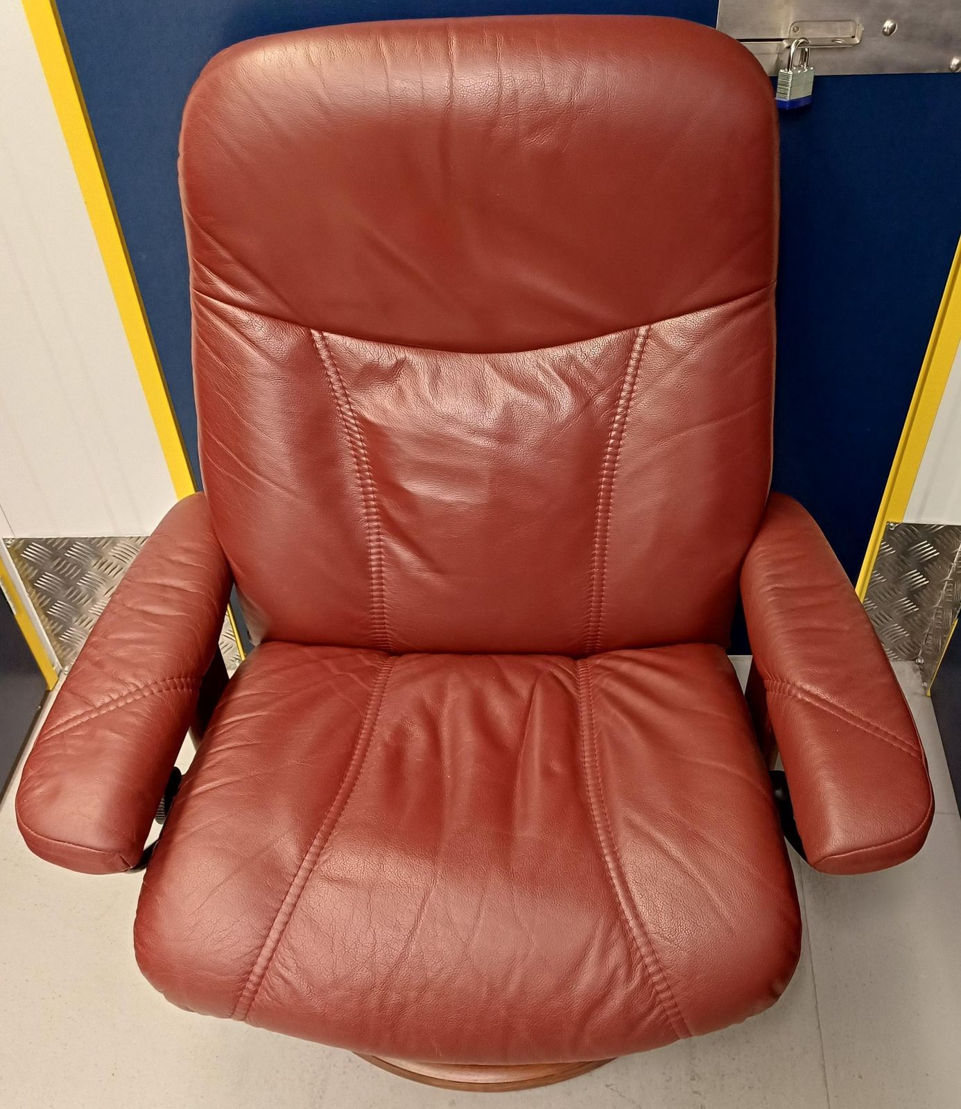 Ekornes Stressless Grey Leather Swivel Recliner Armchair & Footstool photo furniture