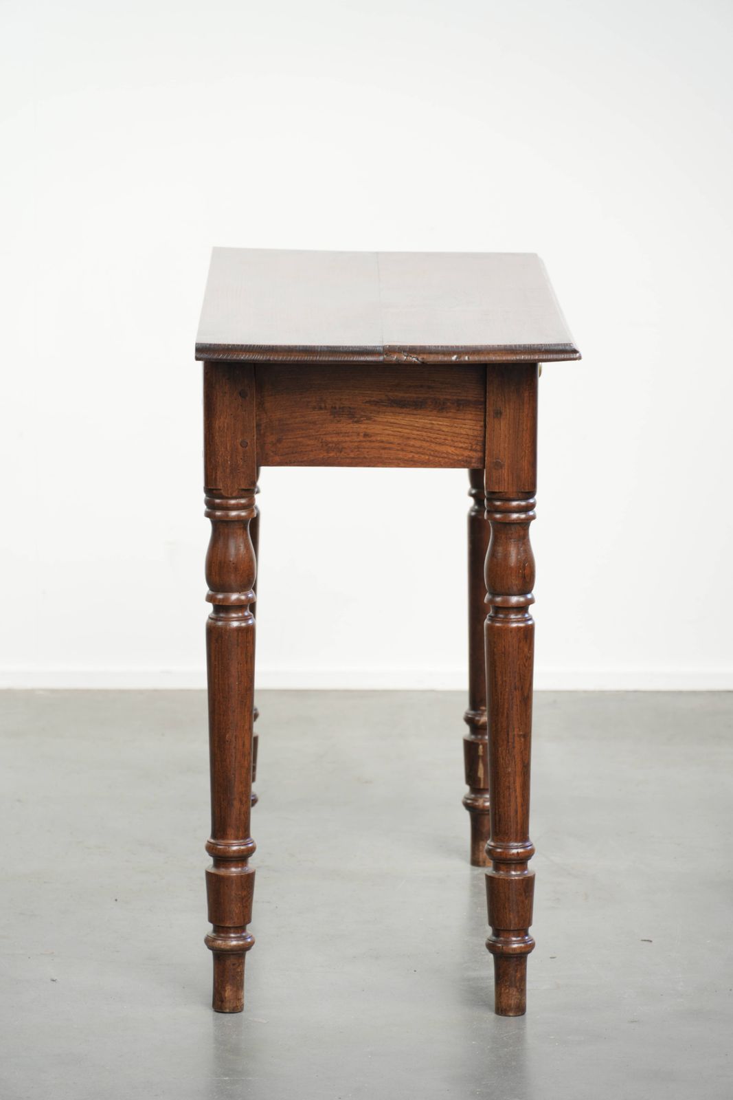 Antique English Oak Side Table/Hall/Corridor Table From The Early 19th Century With A Beautiful Appearance. photo Furniture