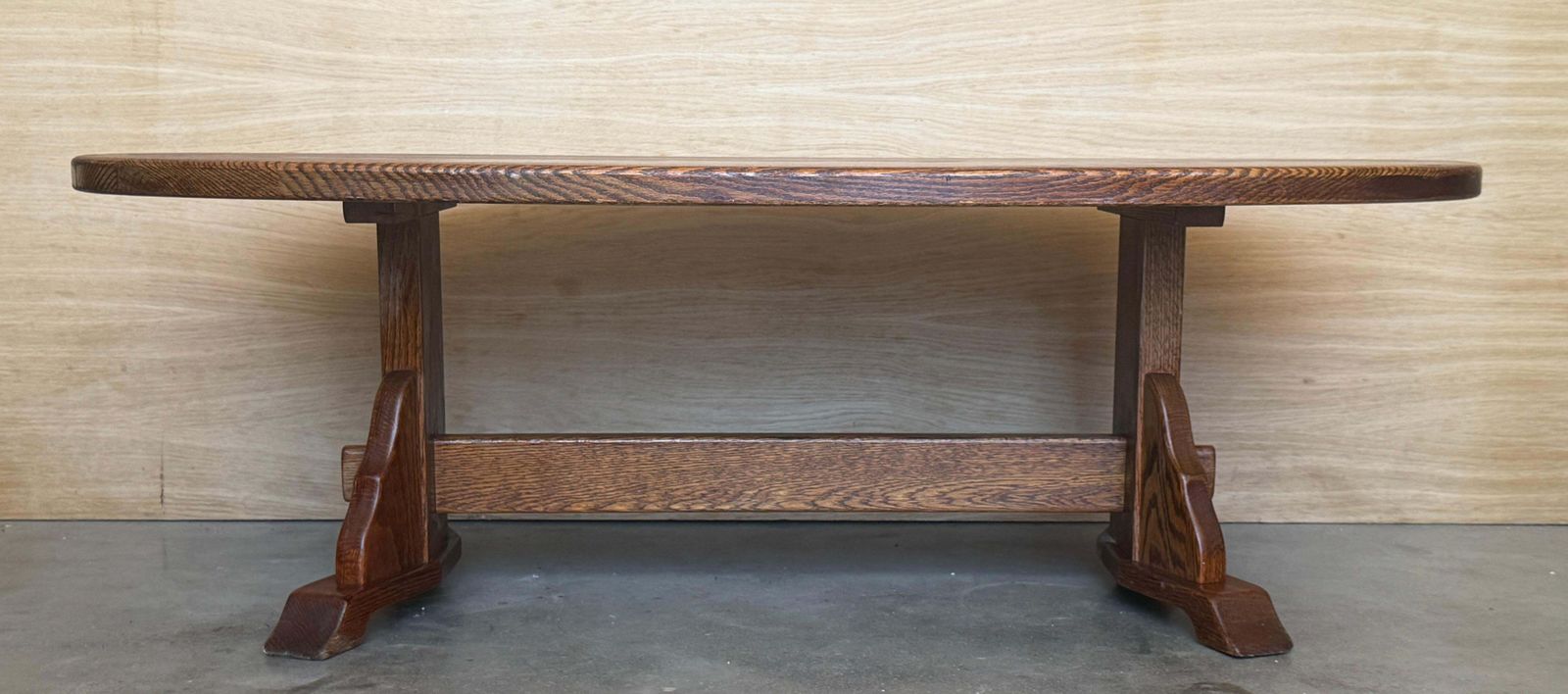 Table basse ovale en chêne de style Arts & Crafts photo 2006.0