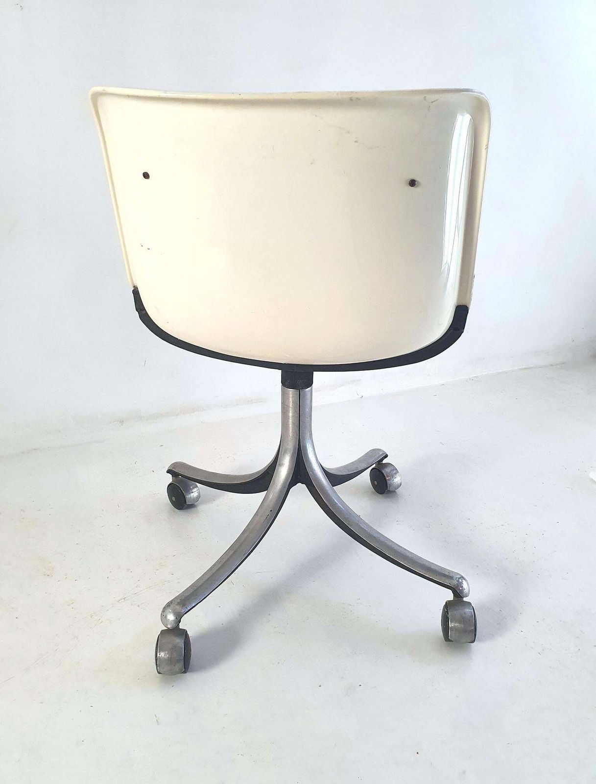 Modus Office Chair By Osvaldo Borsani, Aluminum & Wool, 1970s Italy photo buy