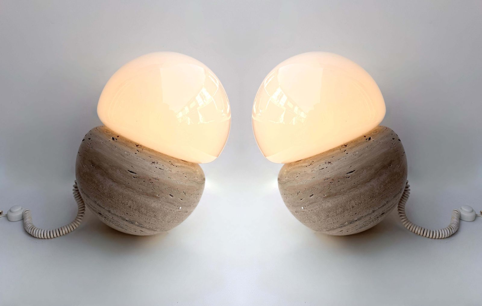 photo vinterior Pair Of Travertine And Opaline Glass Culbuto Lamps Italy, 1980s