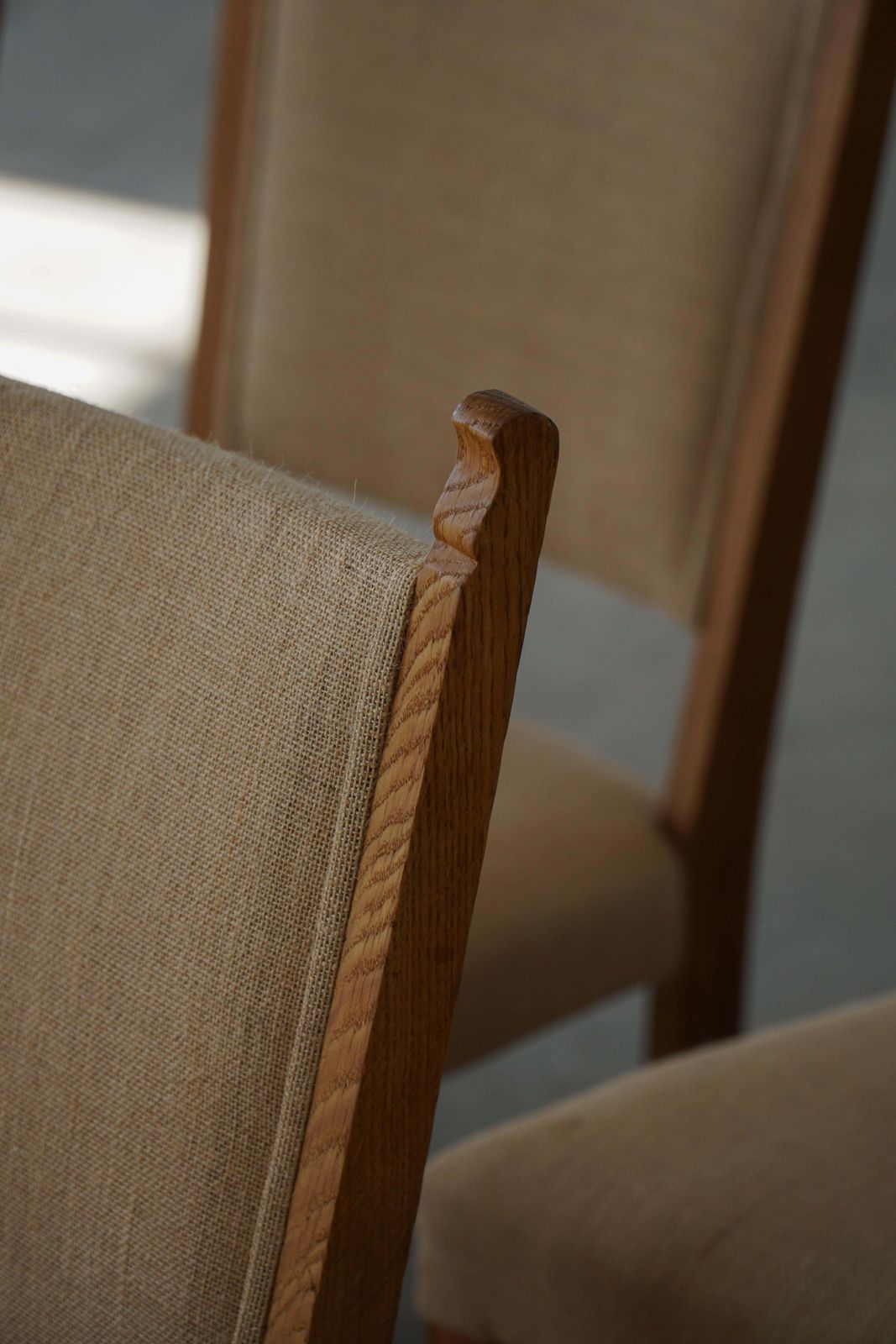 Set Of 10 Dining Chairs, Oak & Hessian, Henning Kjærnulf, Danish Modern, 1950s photo vinterior