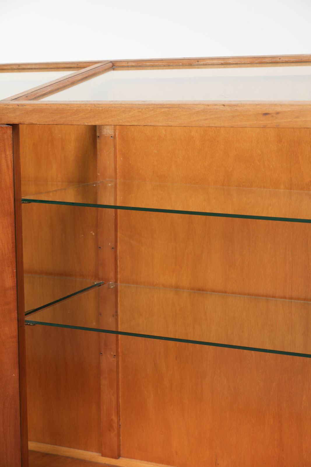 1416.0 Large And Beautiful Vintage Wooden Counter/Display Cabinet/Museum Cabinet With A Stunning Appearance photo