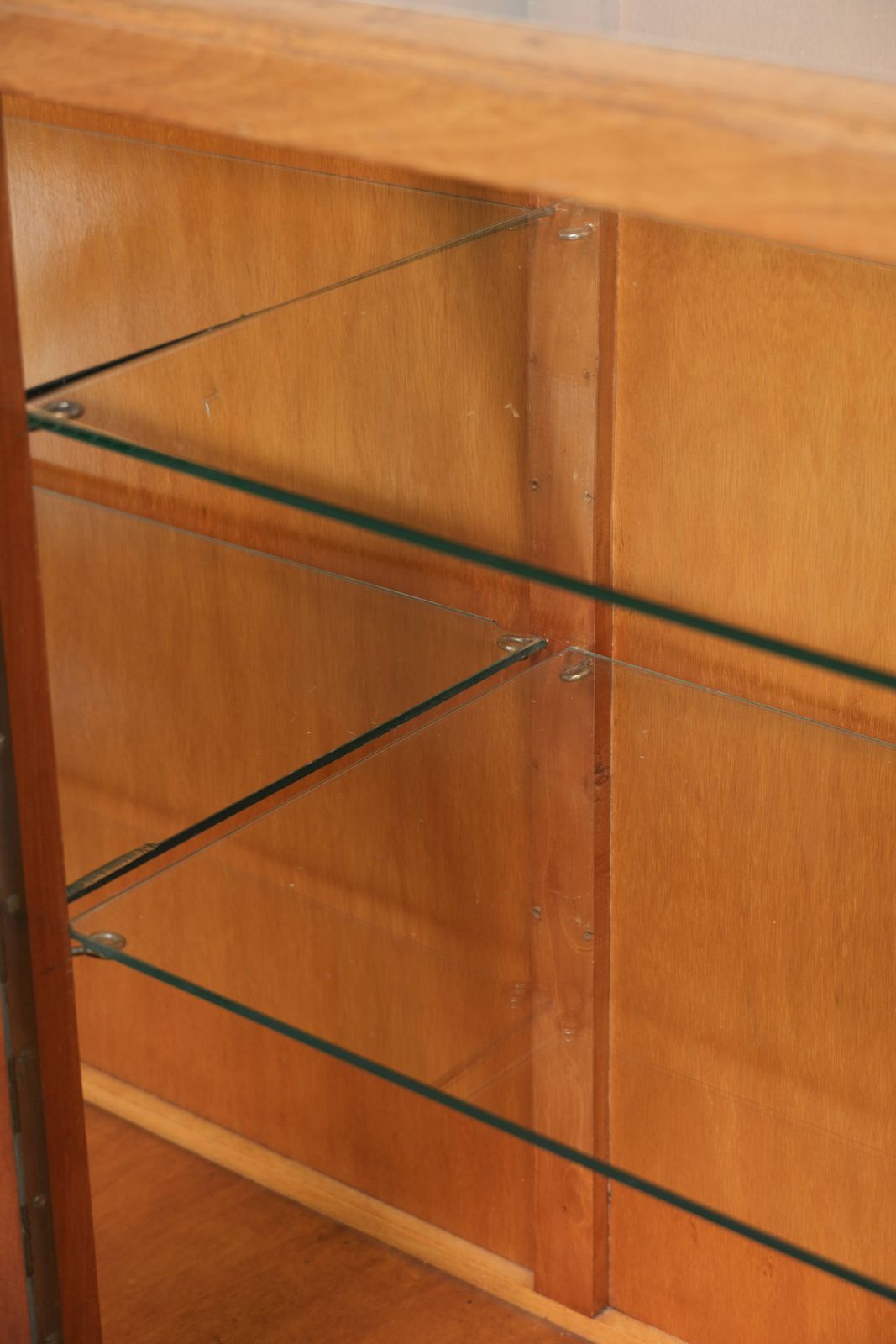 photo vinterior Large And Beautiful Vintage Wooden Counter/Display Cabinet/Museum Cabinet With A Stunning Appearance