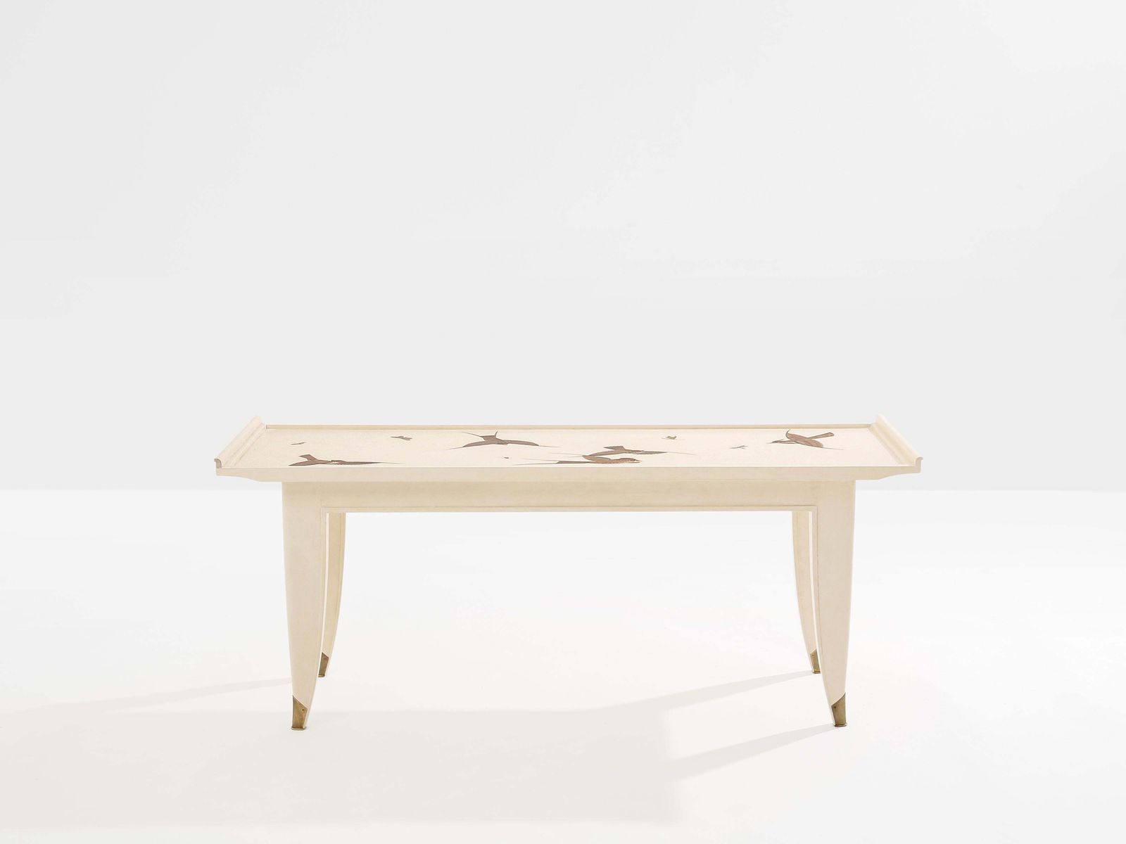37527.0 Table basse Maurice Jallot en bois peint sculpté aux oiseaux, 1930 photo