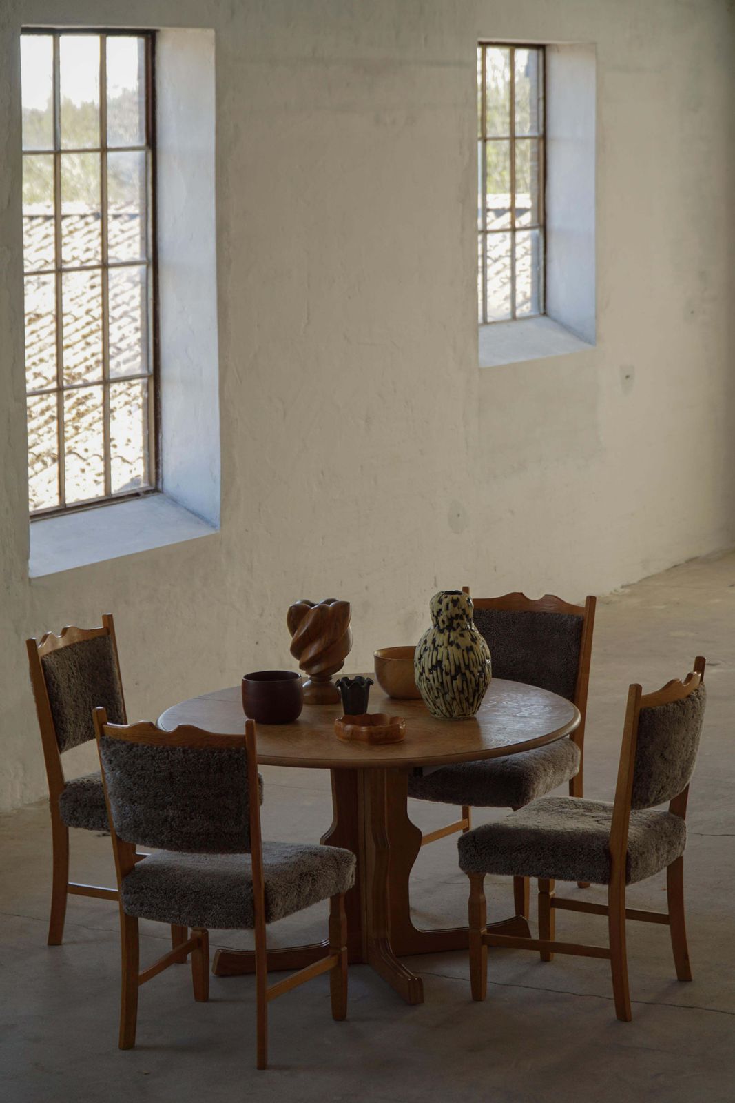 2183.0 Danish Mid Century Modern Round Dining Table In Oak With Two Extensions, 1960s photo