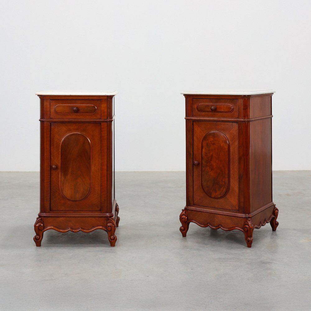 Louis XV Nightstands With Carrara Marble Tops, France, 1890s, Set Of 2