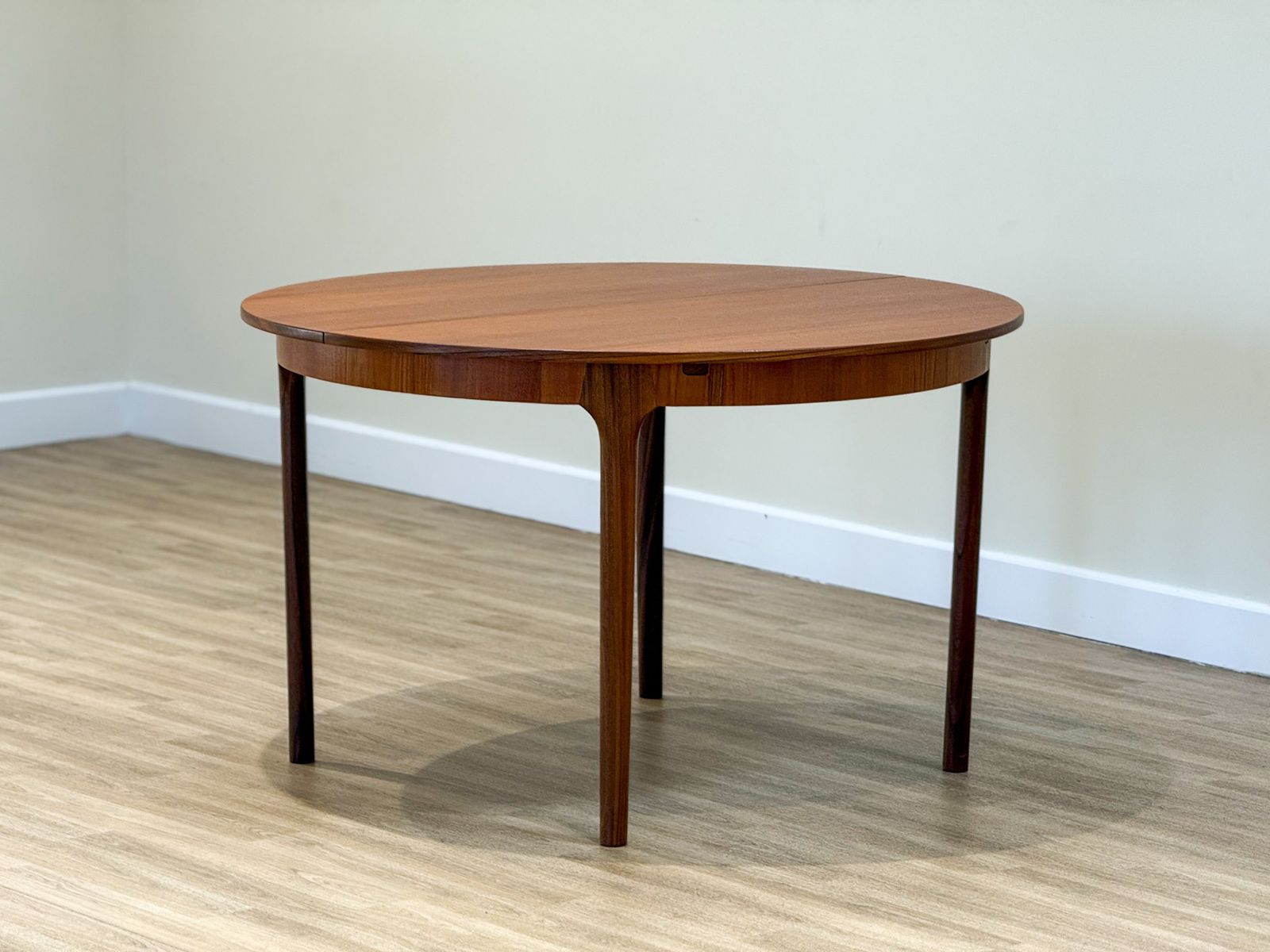 McIntosh Dunvegan Teak Dining Set – Round Extending Table & 4 Chairs (1960s Scotland) photo vintage