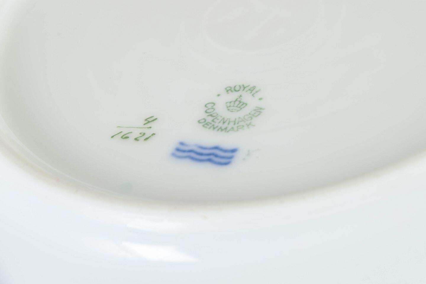 Royal Copenhagen Saxon Flower. Service de quatre assiettes plates en porcelaine. Années 1960 photo Décoration
