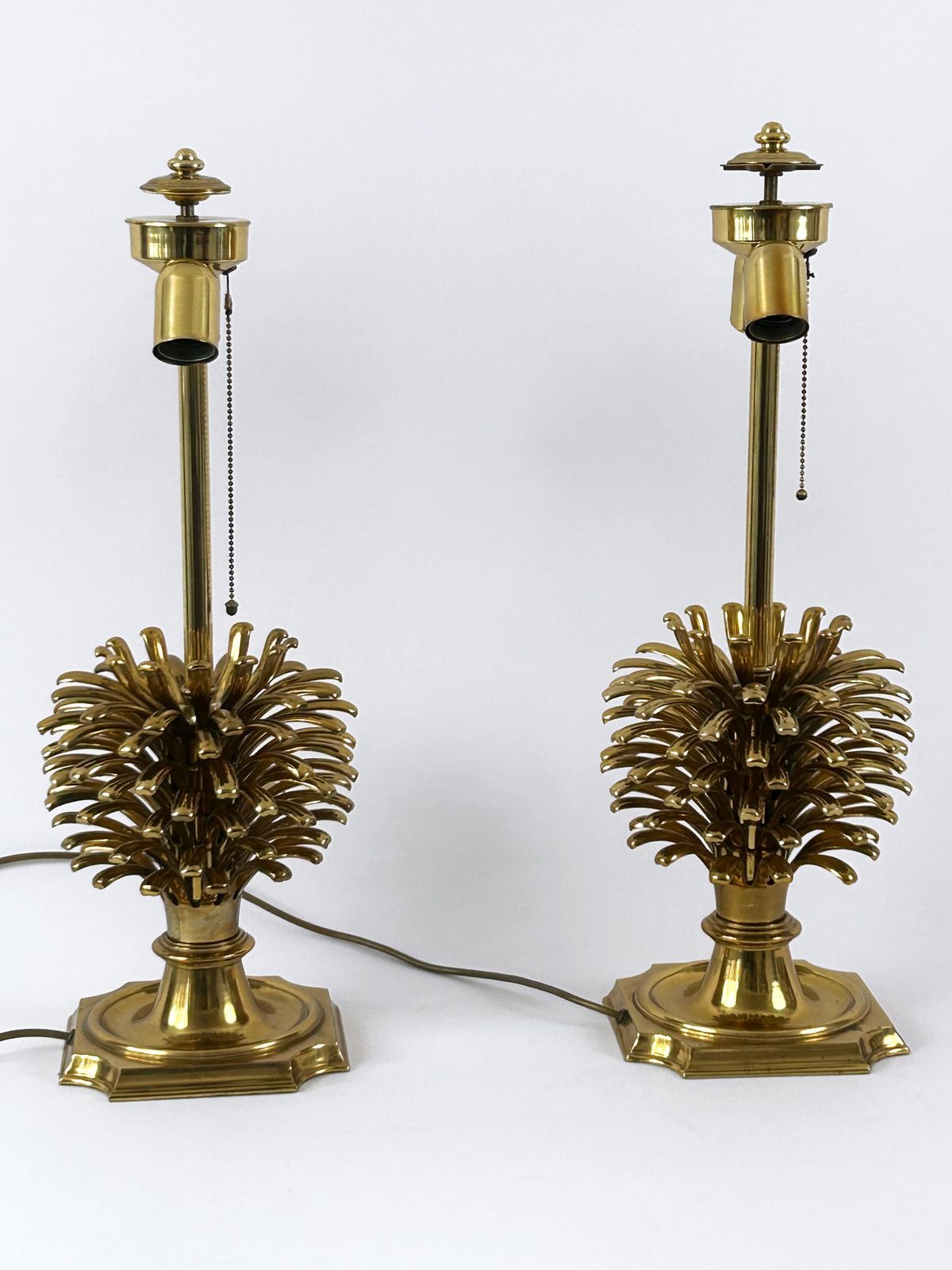 photo vinterior Set Of Two Large Exceptional Brass Pine Cone Table Lamps By Feese Germany 1980s
