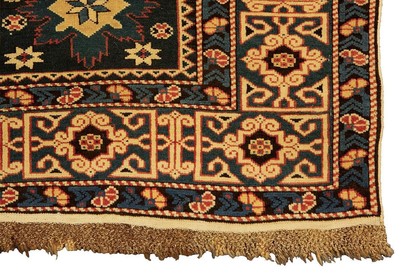 photo furniture Caucasian Rug Kuba Runner Size
