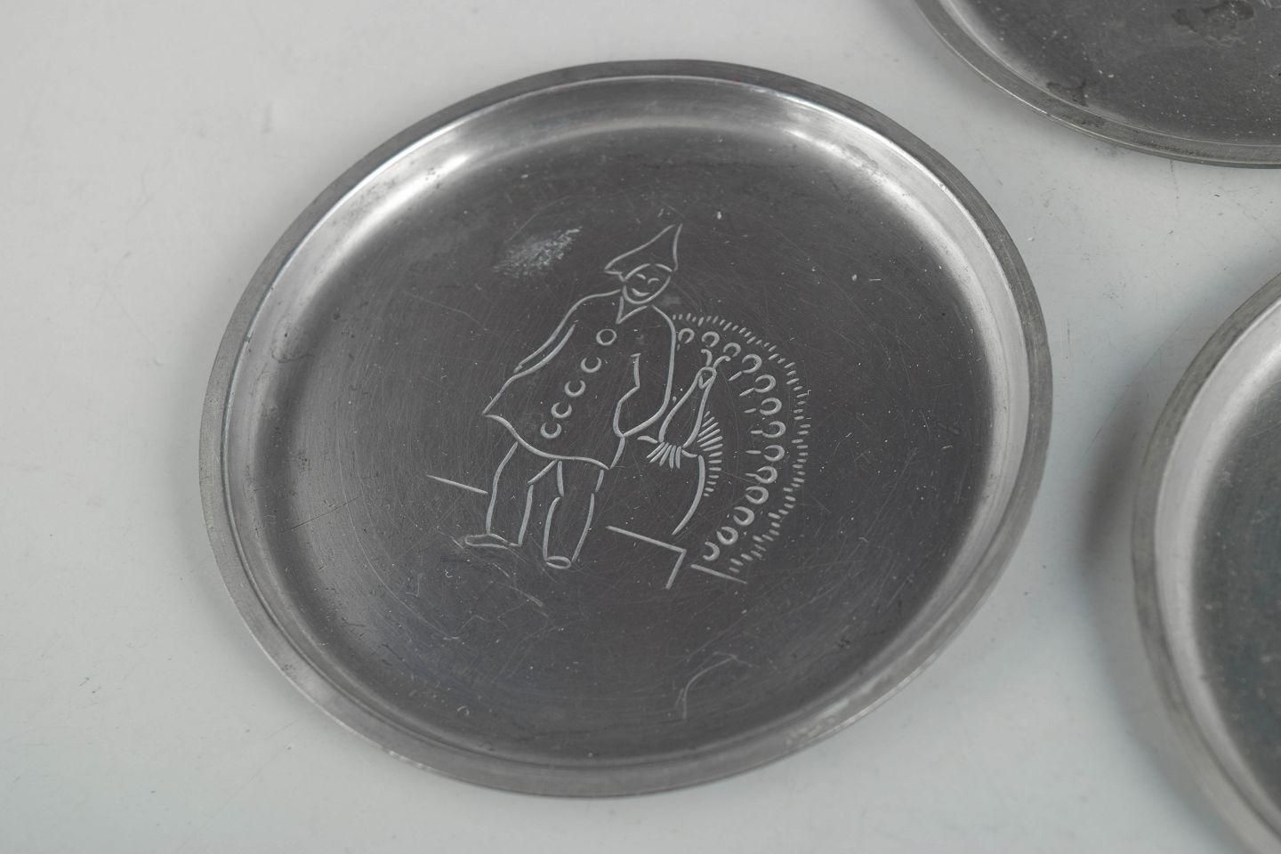 Just Andersen, Denemarken. Zes Onderzetters In Tin Met Kopenhagen Motieven. Jaren 1930 photo Woonaccessoires