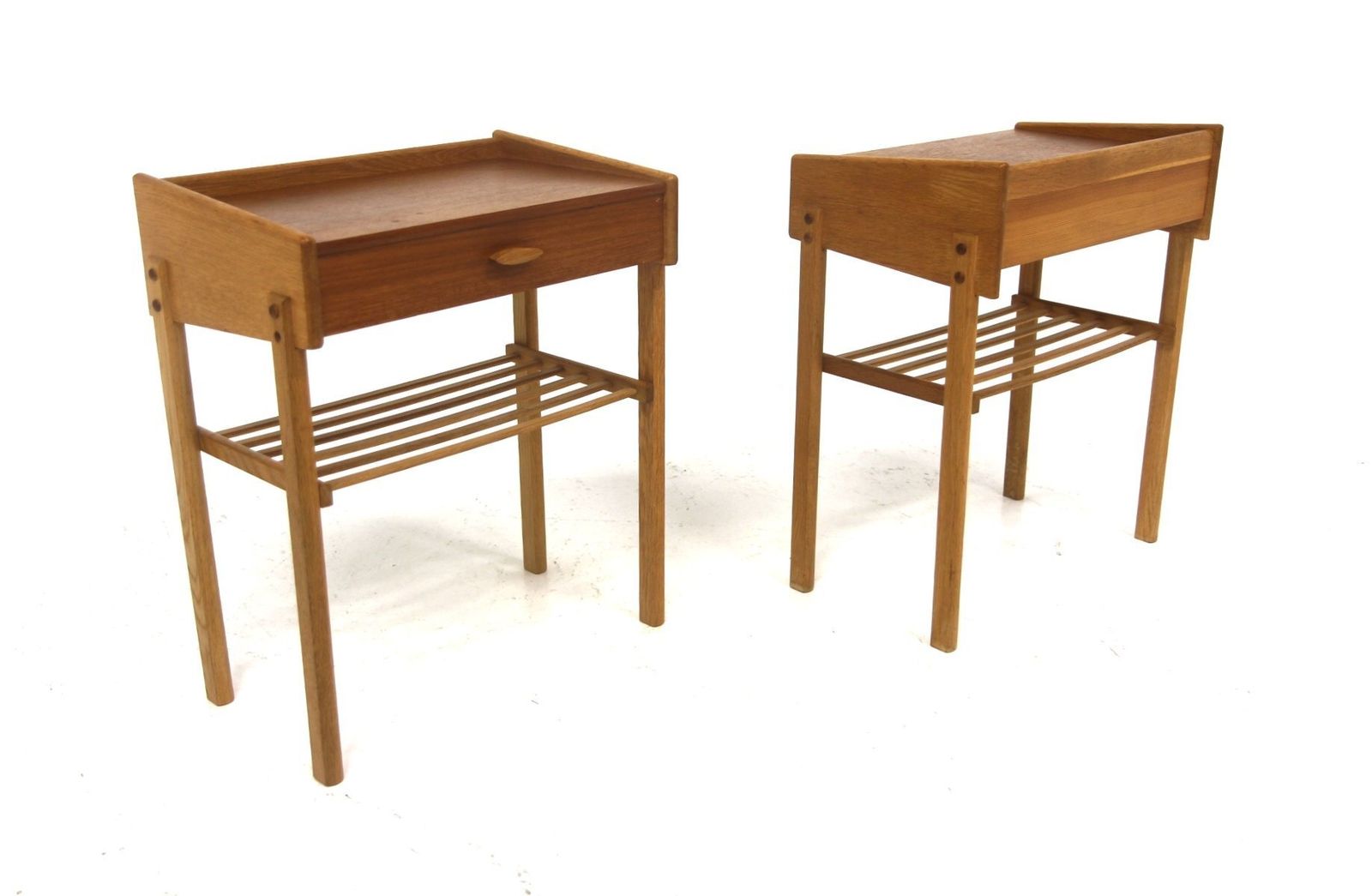 Tables de chevet scandinaves en teck, Suède, années 1960, lot de 2