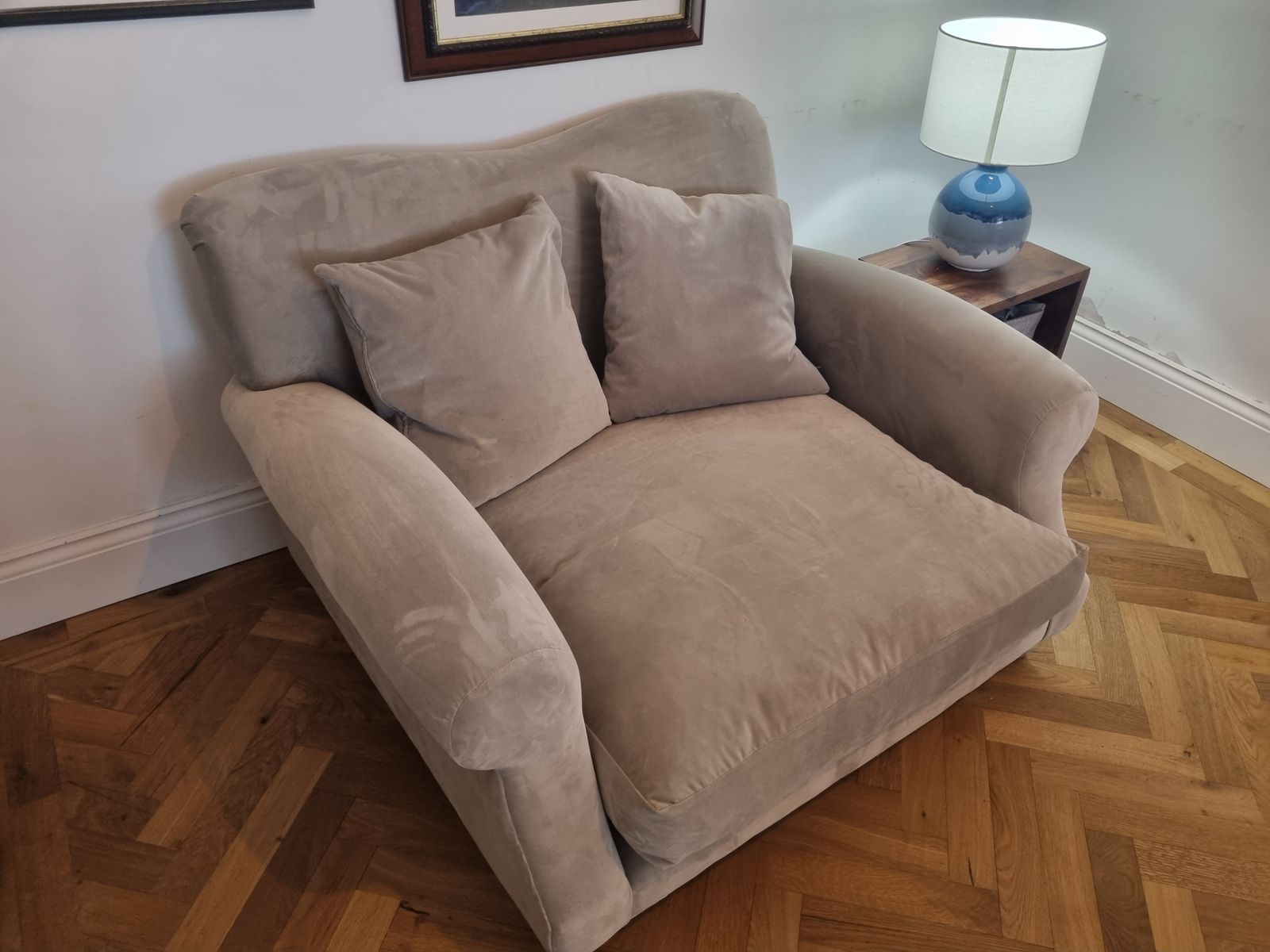 Loaf Crumpet Loveseat