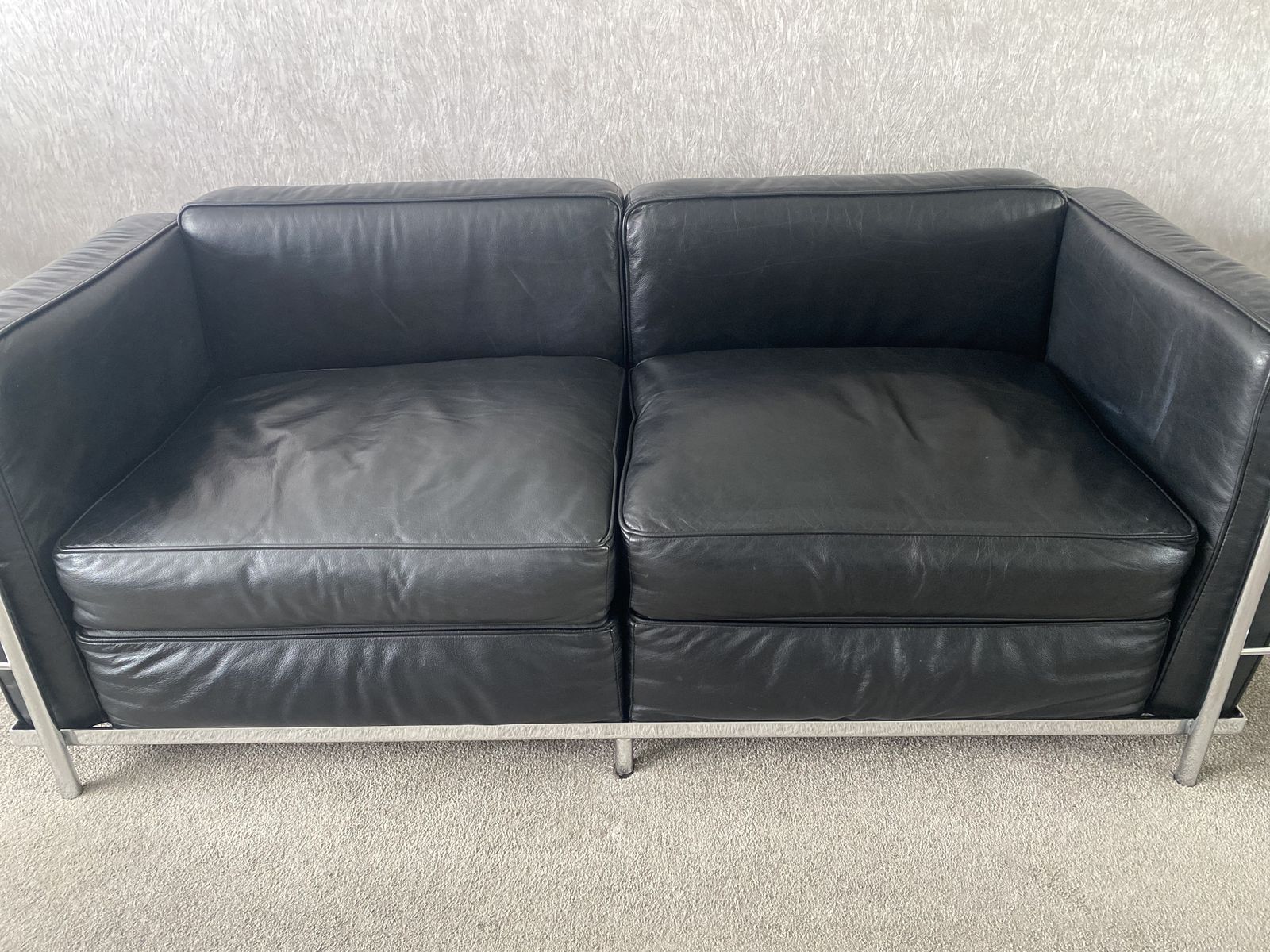 Cassina Le Corbusier Lc 2 Two Seater Leather Sofa photo furniture