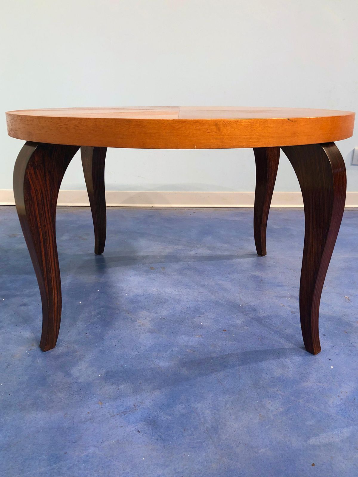 photo vintage French Art Deco Coffee Table, Maple Top, Elegant Design, 1940s, France