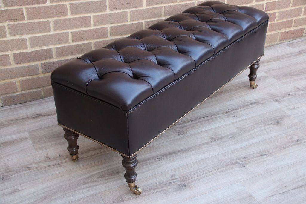 Chesterfield Ottoman photo Furniture