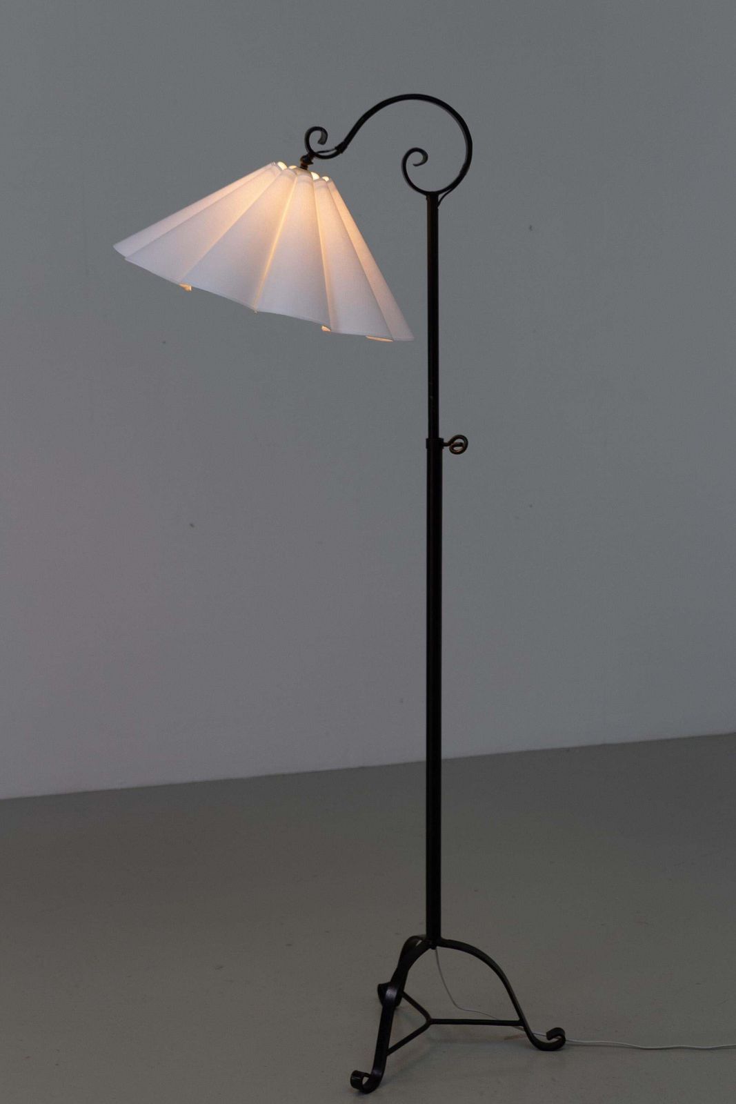 Danish Art Deco Tripod Floor Lamp In Wrought Iron, 1940s. photo vinterior