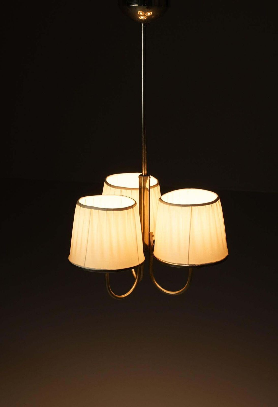 Pendant Model 1348, Paavo Tynell, Taito Oy, 1930s photo 4316.0