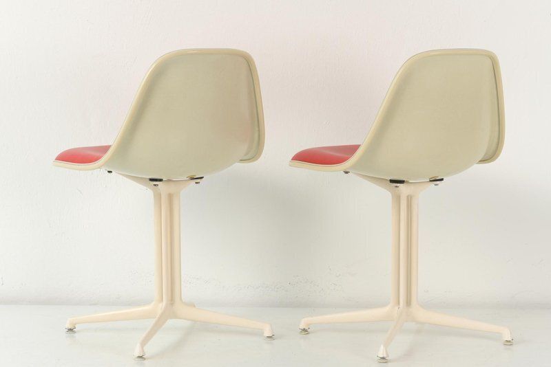One Chair By Charles & Ray Eames, 1965 photo Furniture
