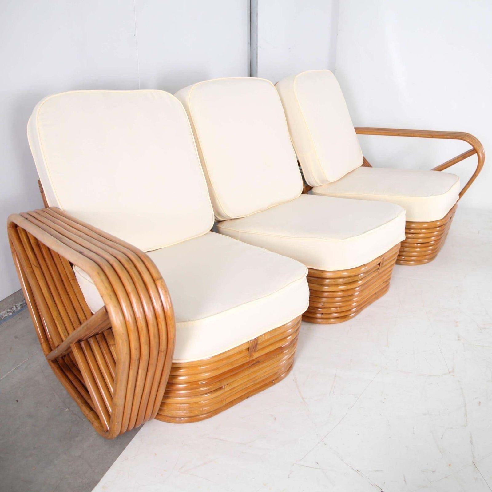 photo vinterior Exceptional Paul Frankl Rattan Living Room Set