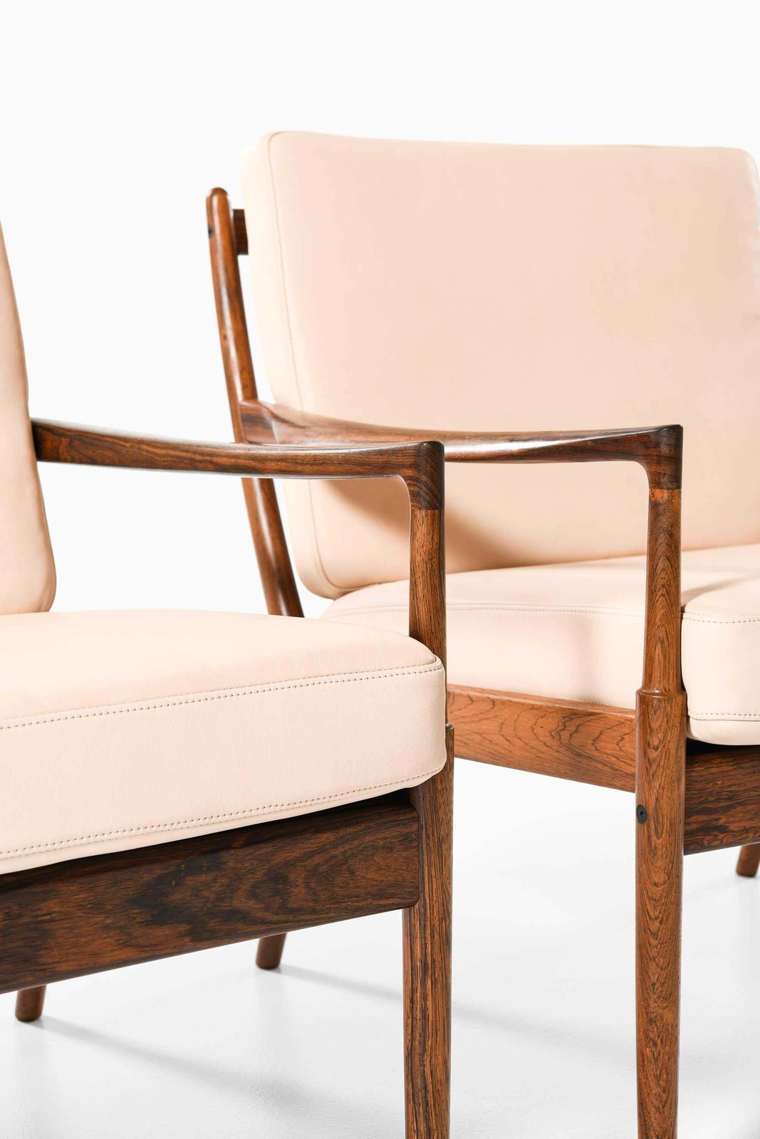 Pair Of Samsö Easy Chairs In Rosewood & Leather By Ib Kofod Larsen, 1950s photo vintage
