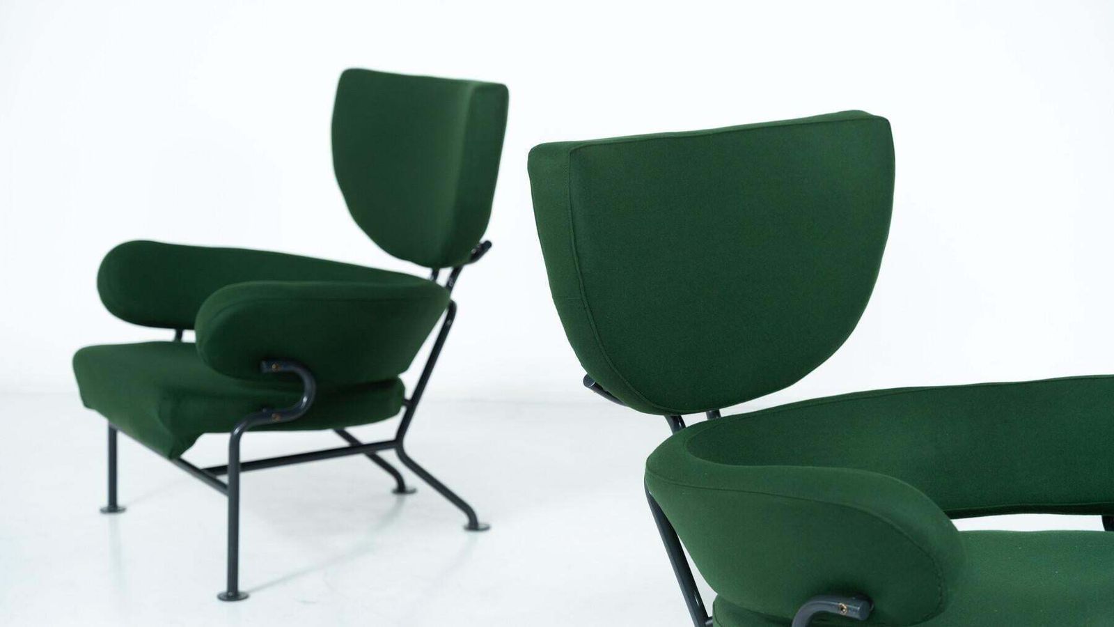 photo for sale Pair Of Armchairs " Tre Pezzi" Mod. Pl19 By Franco Albini And Franca Helg, 1950s