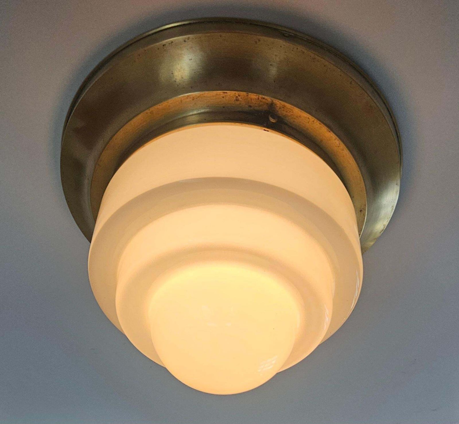 Art Deco Zeldzame Messing en Melkglazen Plafondlamp – Franta Anyz, jaren 1930 photo vintage