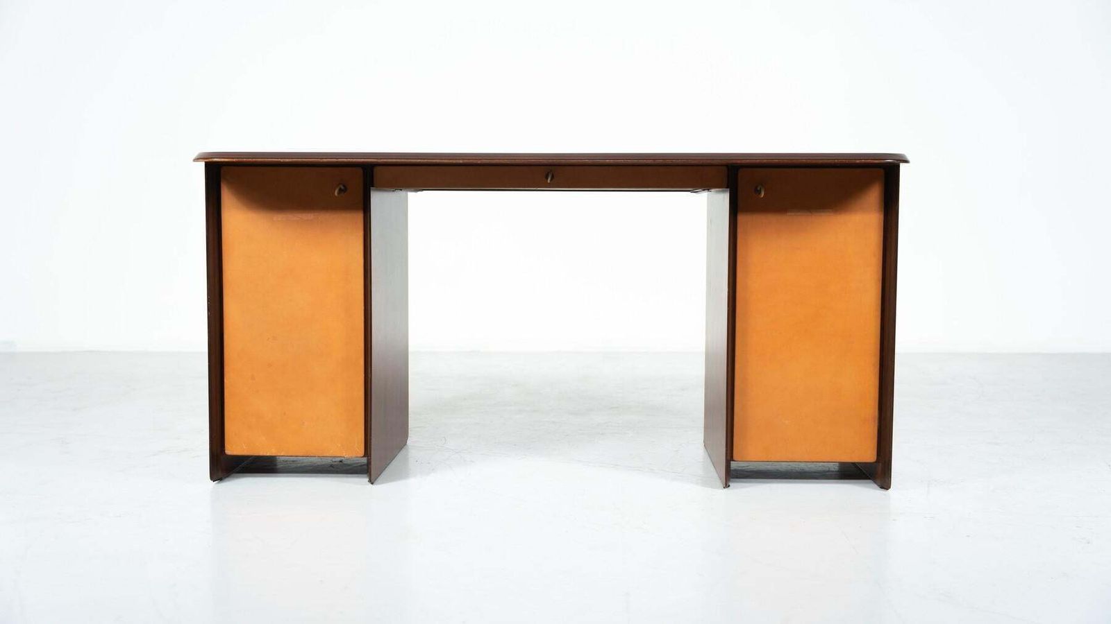 Artona Desk By Afra And Tobia Scarpa, Maxalto, Italy, 1975 photo vinterior