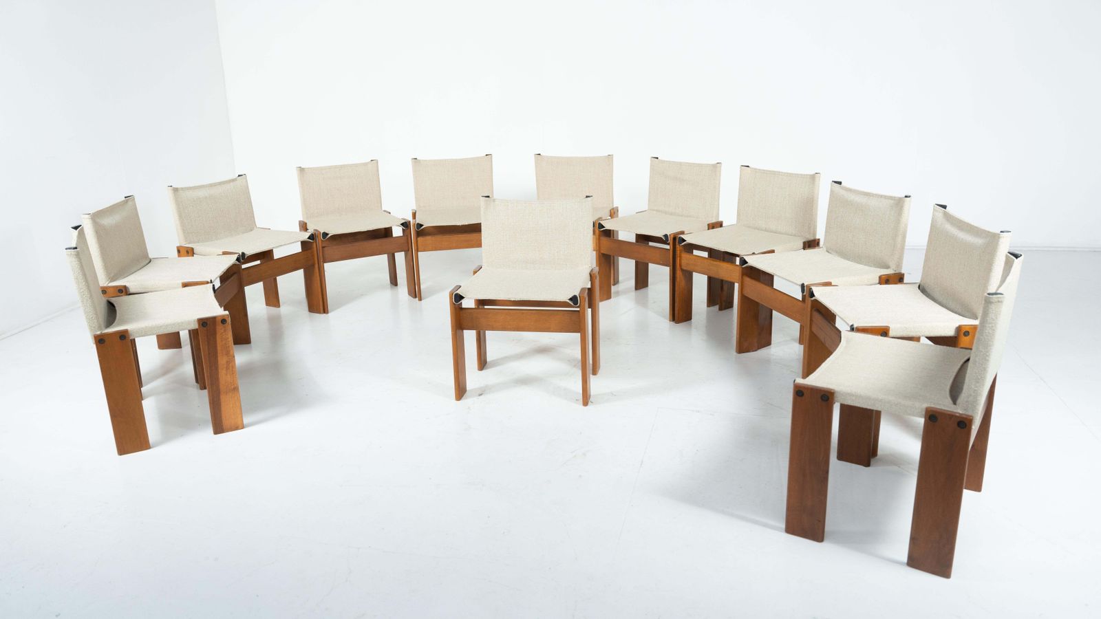 19016.0 Set Of 12 Monk Dining Chairs By Afra & Tobia Scarpa For Molteni, 1970s photo